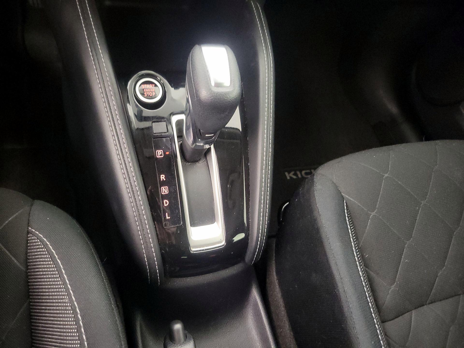 Thumbnail: 2018 Nissan Kicks - 17