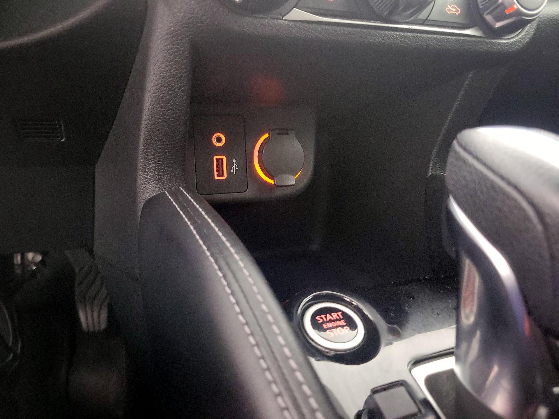 Thumbnail: 2018 Nissan Kicks - 18