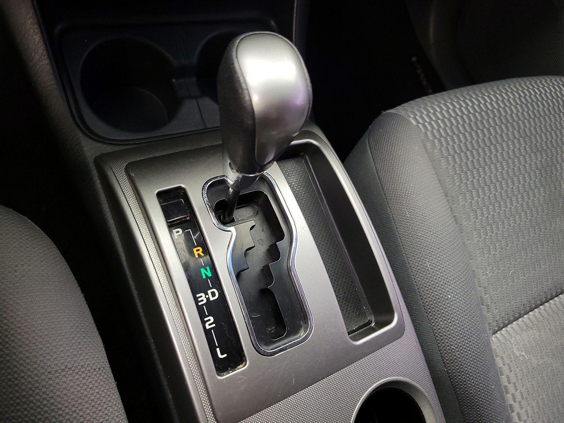 Thumbnail: 2015 Toyota Tacoma - 18