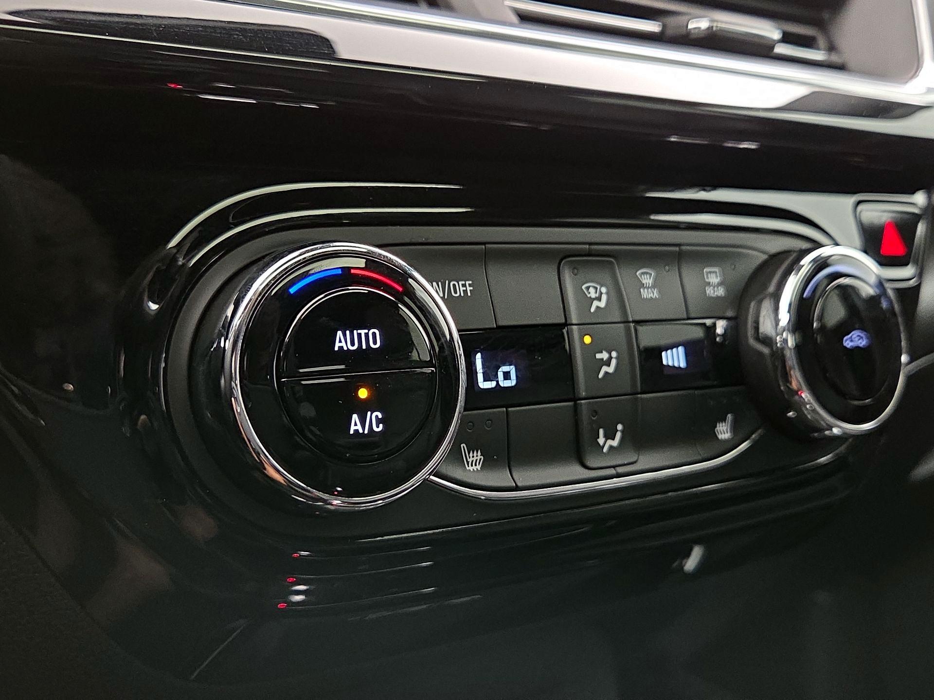 Thumbnail: 2024 Chevrolet Trax - 16