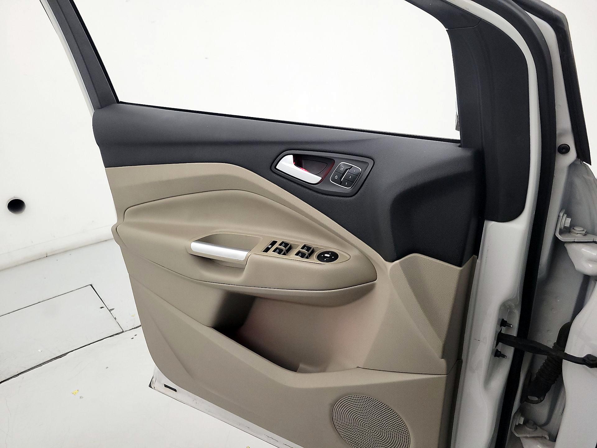 Thumbnail: 2015 Ford Escape - 12