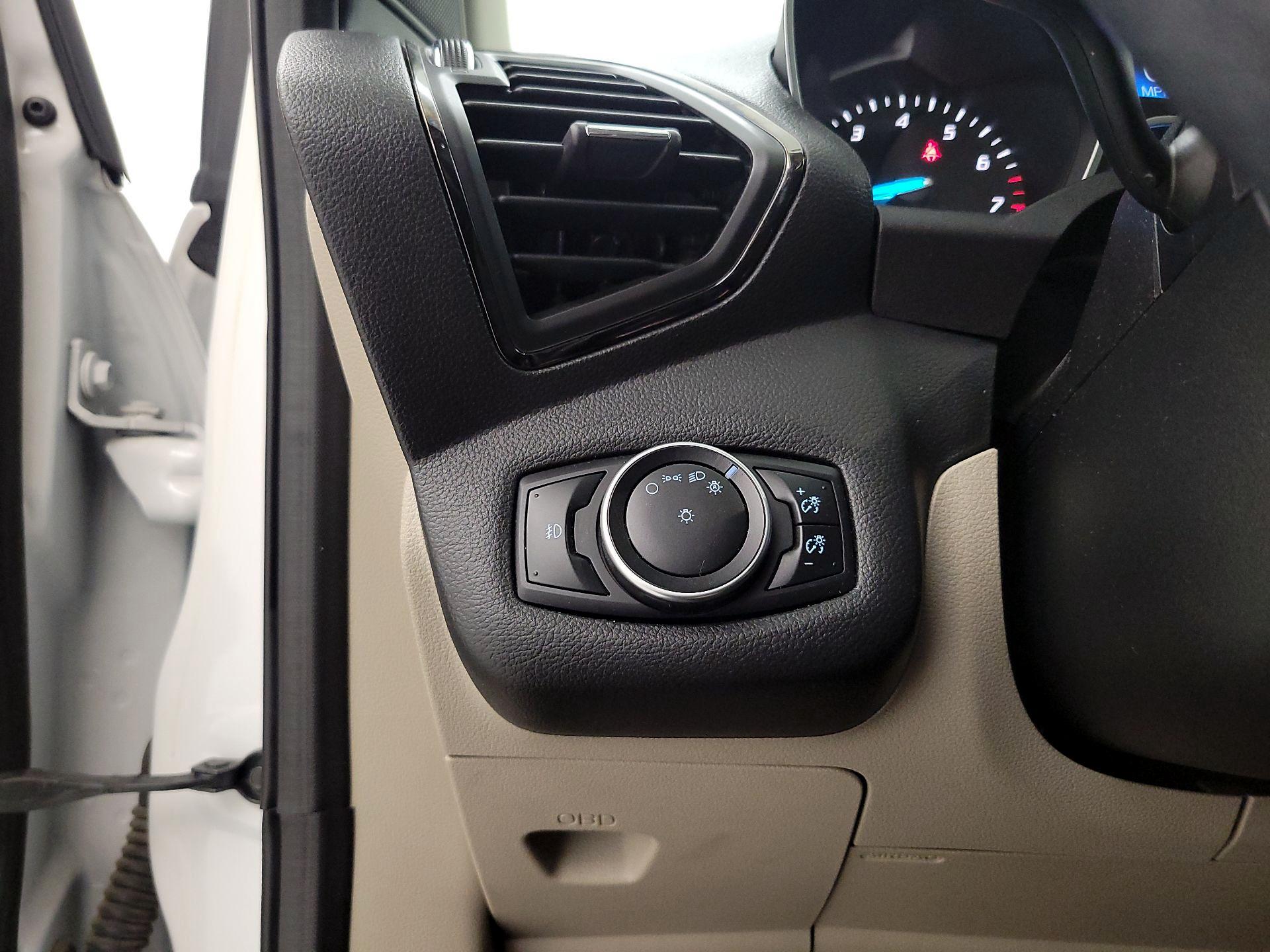 Thumbnail: 2015 Ford Escape - 13