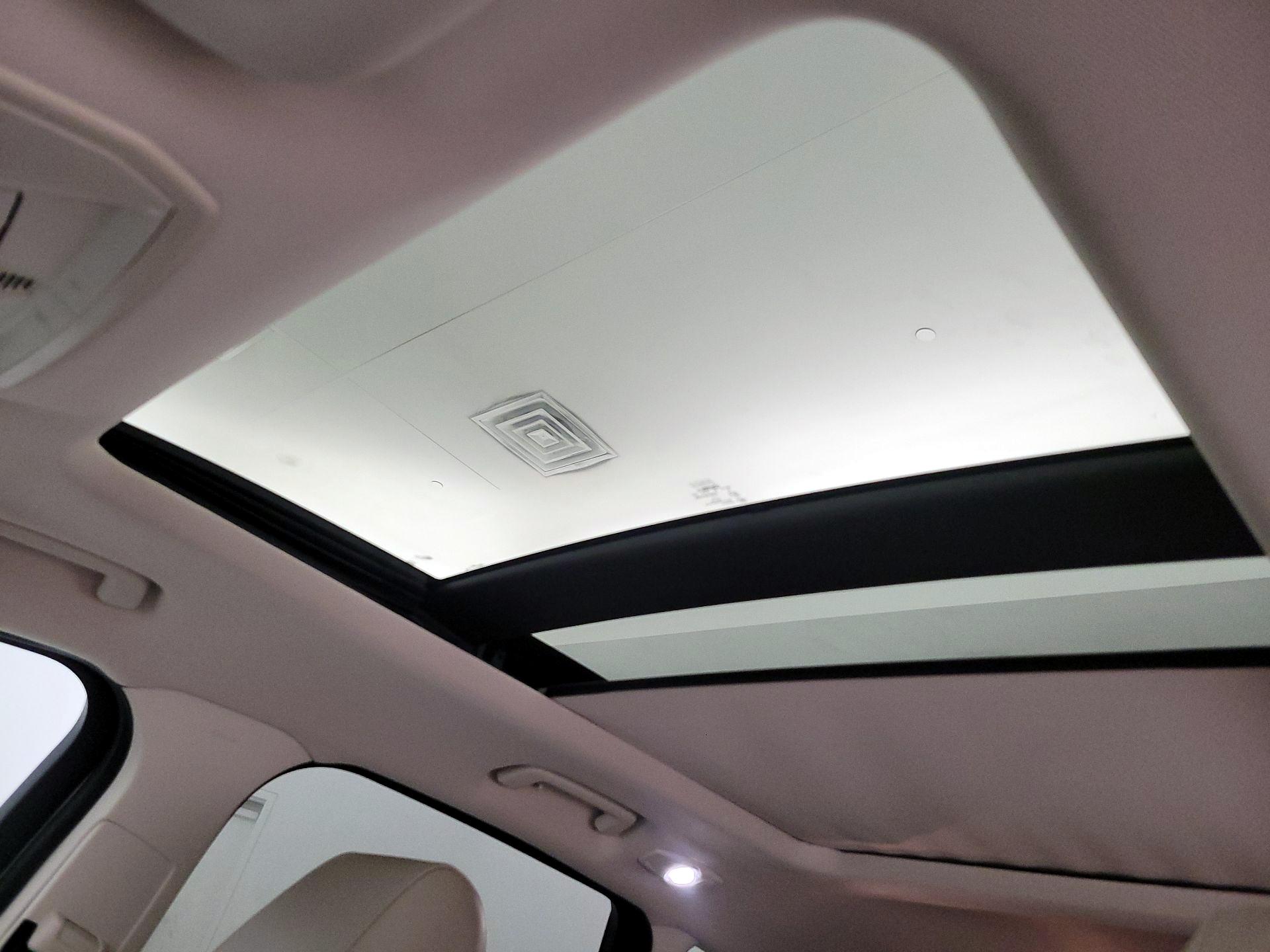 Thumbnail: 2015 Ford Escape - 19