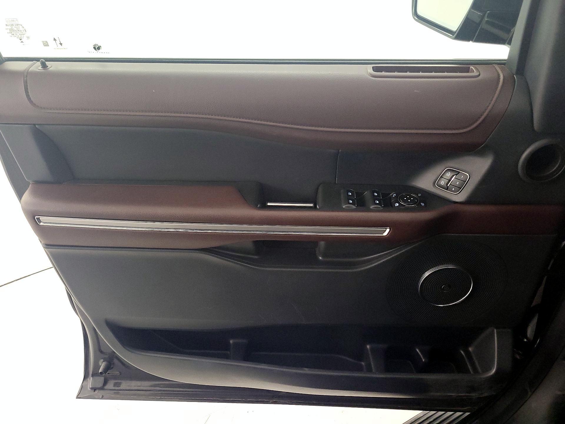 Thumbnail: 2023 Ford Expedition - 12