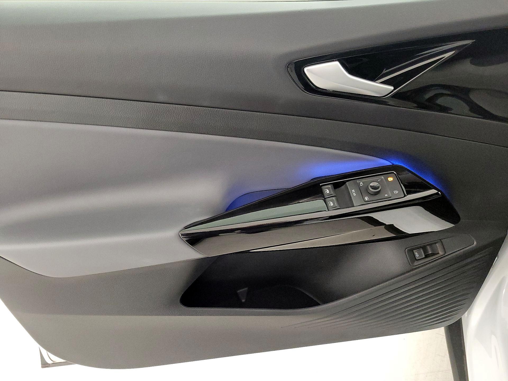 Thumbnail: 2021 Volkswagen ID.4 - 12