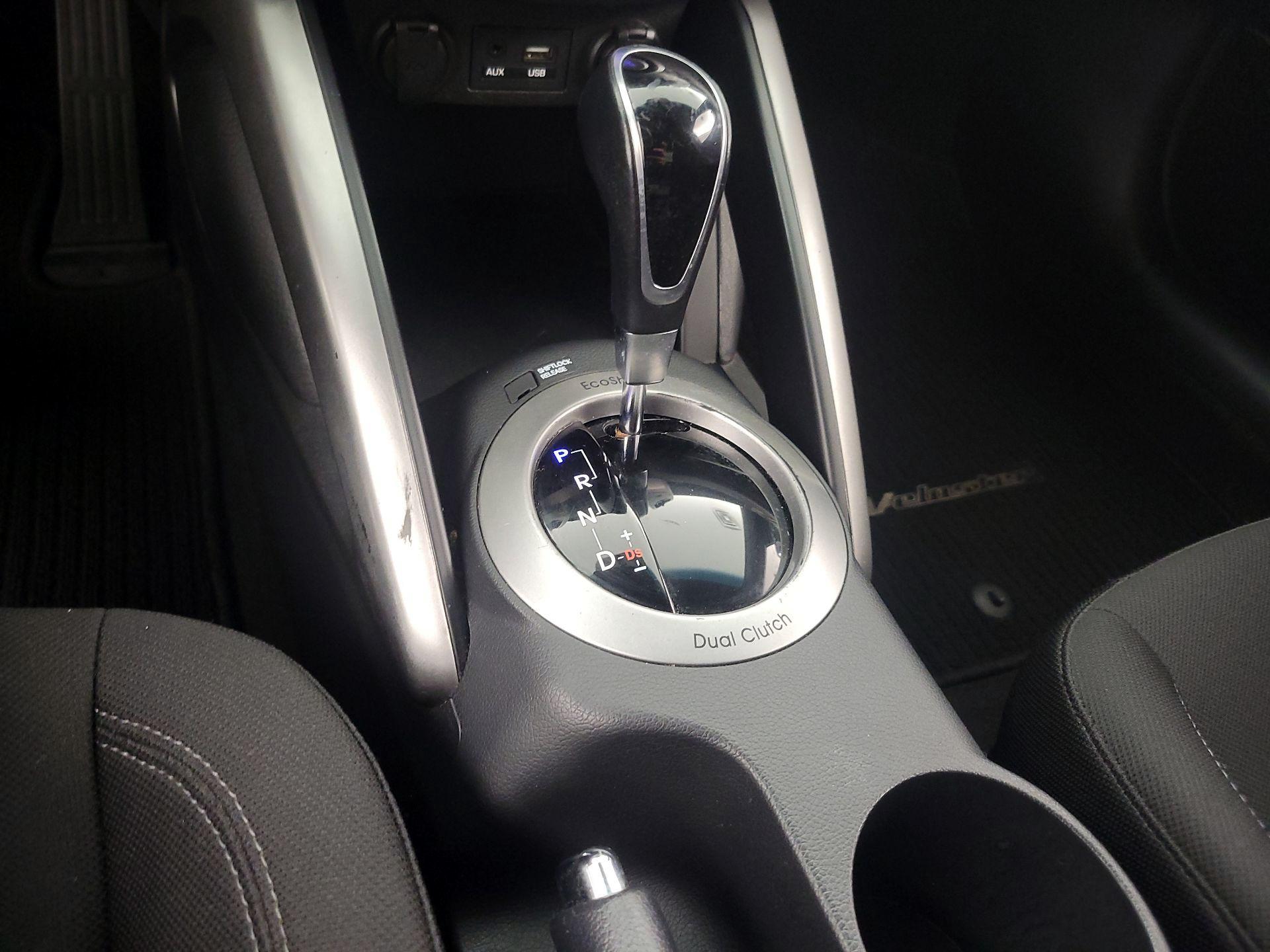 Thumbnail: 2017 Hyundai Veloster - 17