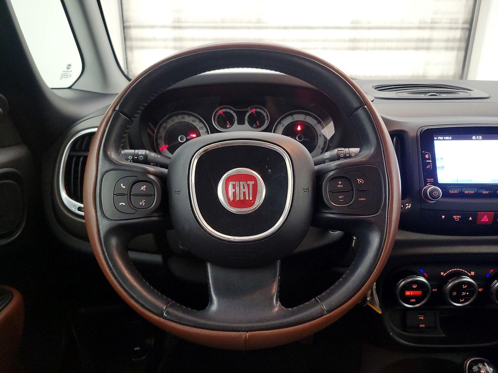 Thumbnail: 2015 Fiat 500L - 10
