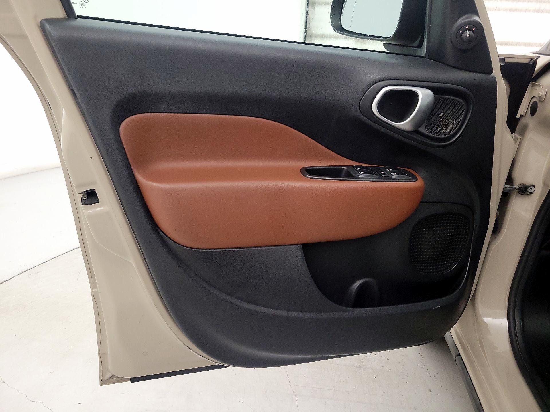 Thumbnail: 2015 Fiat 500L - 12