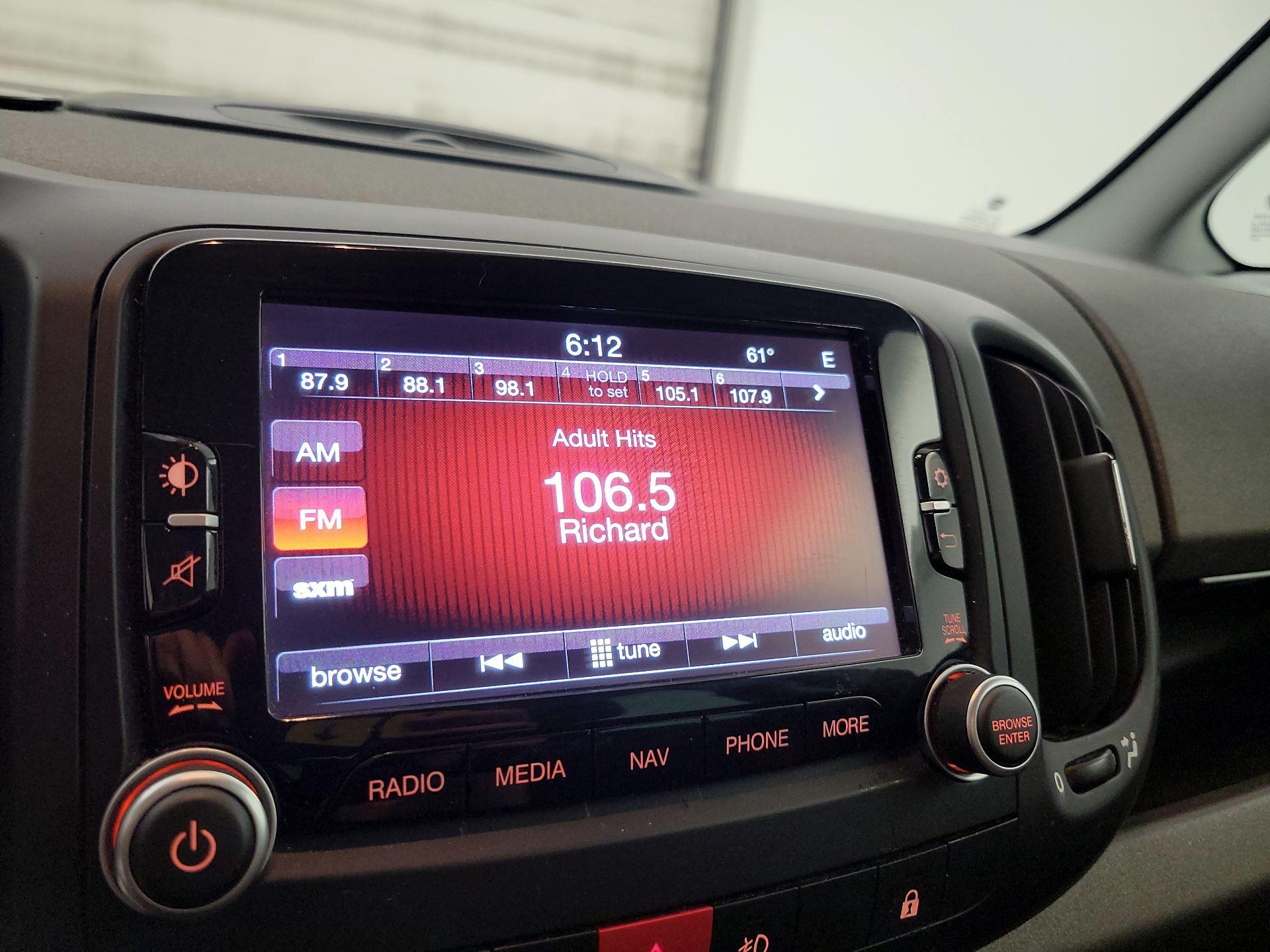 Thumbnail: 2015 Fiat 500L - 15