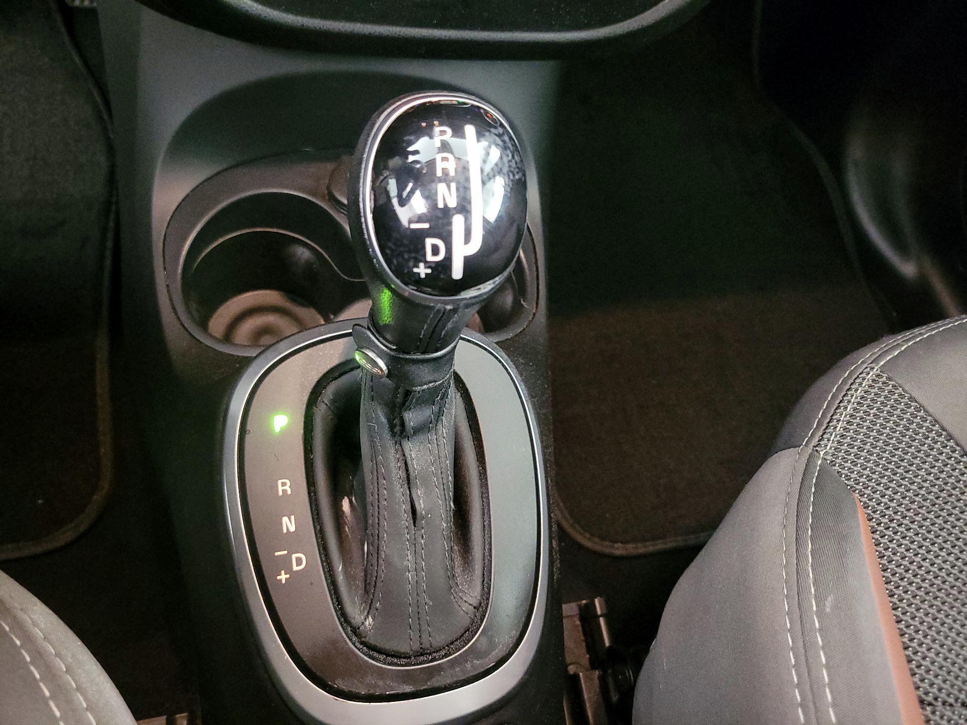 Thumbnail: 2015 Fiat 500L - 17