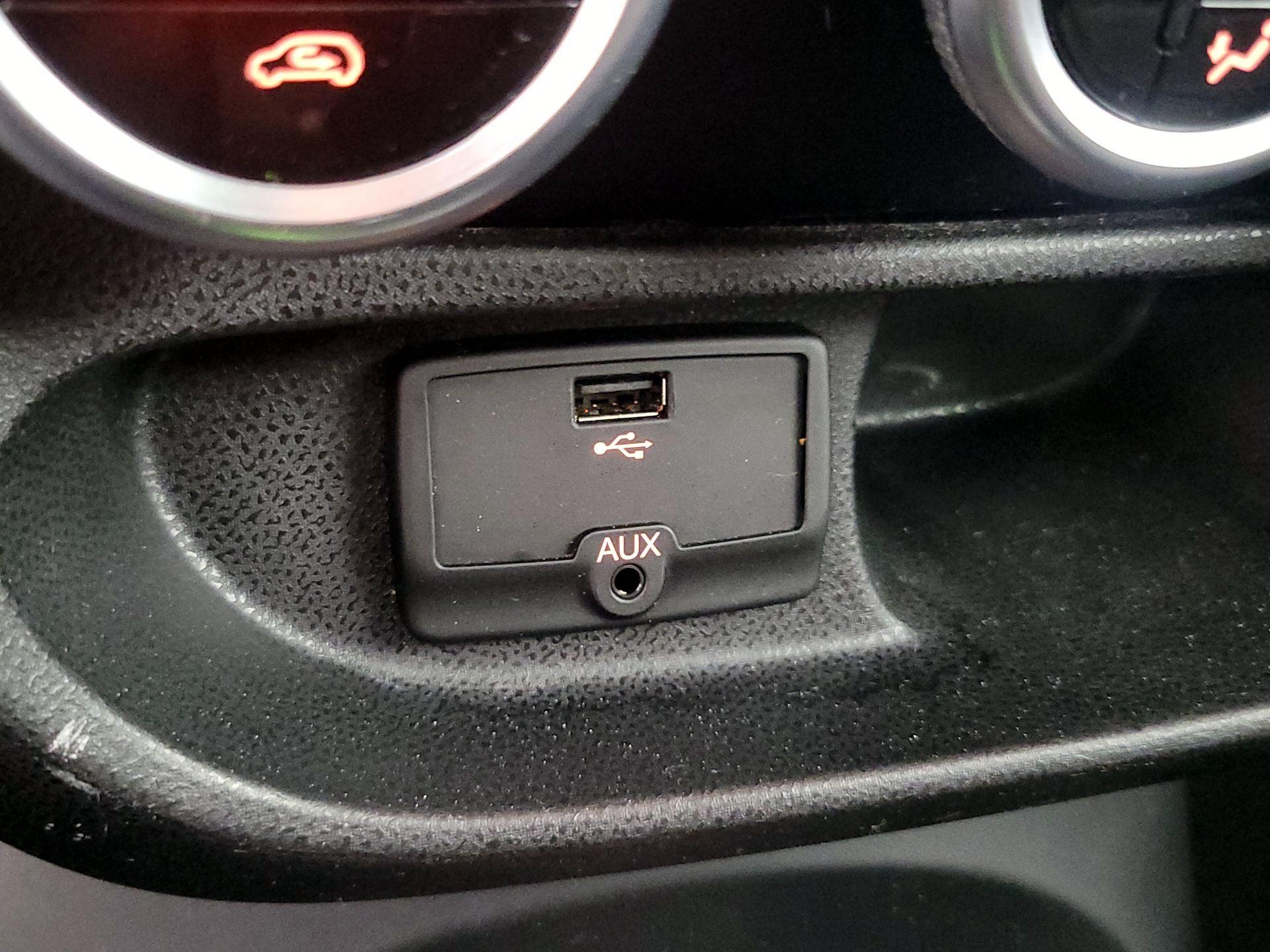 Thumbnail: 2015 Fiat 500L - 18