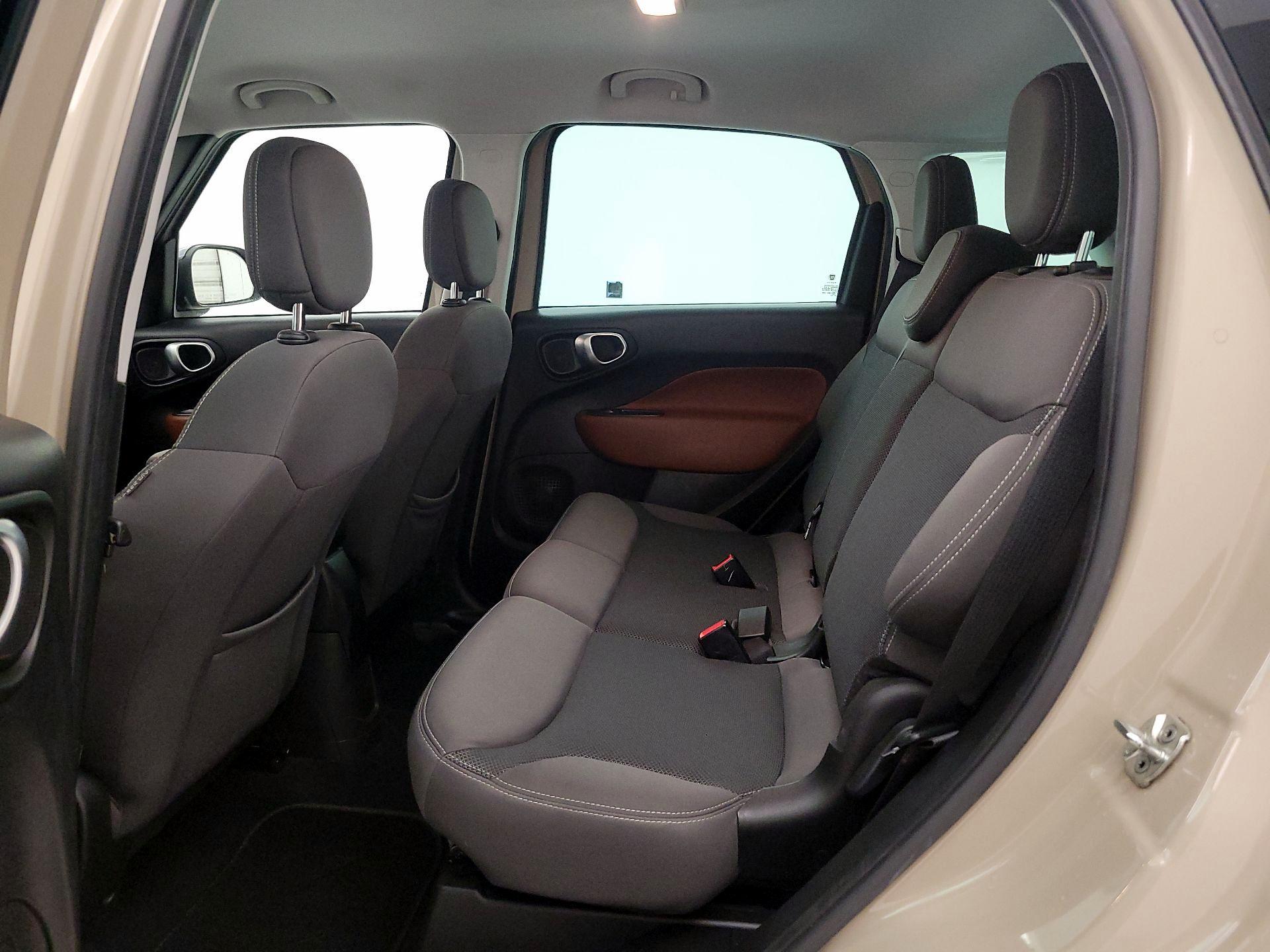 Thumbnail: 2015 Fiat 500L - 19