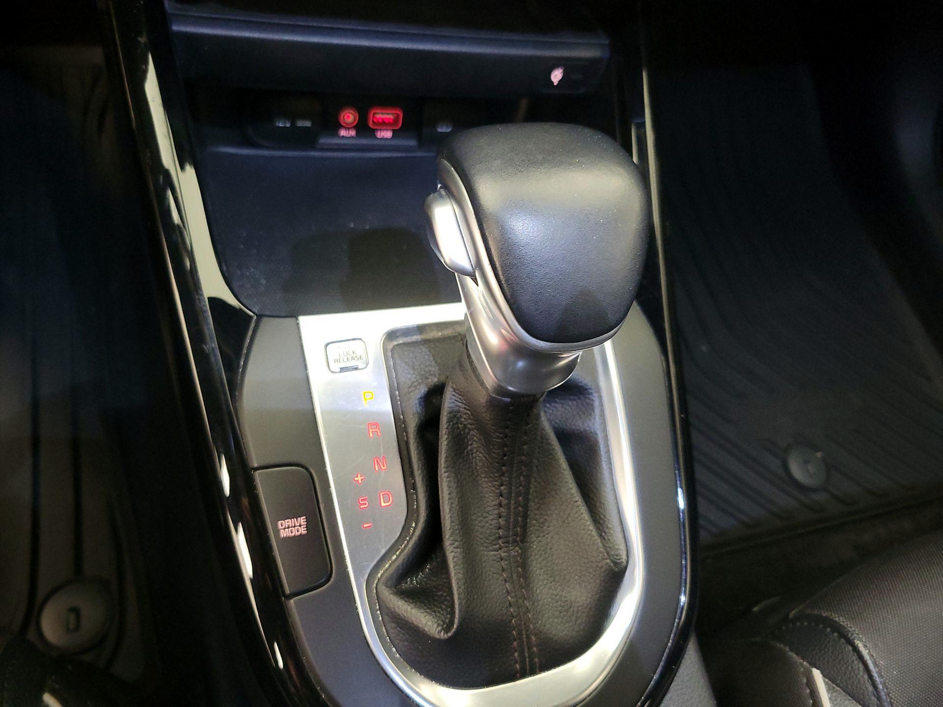 Thumbnail: 2020 Kia Forte - 17