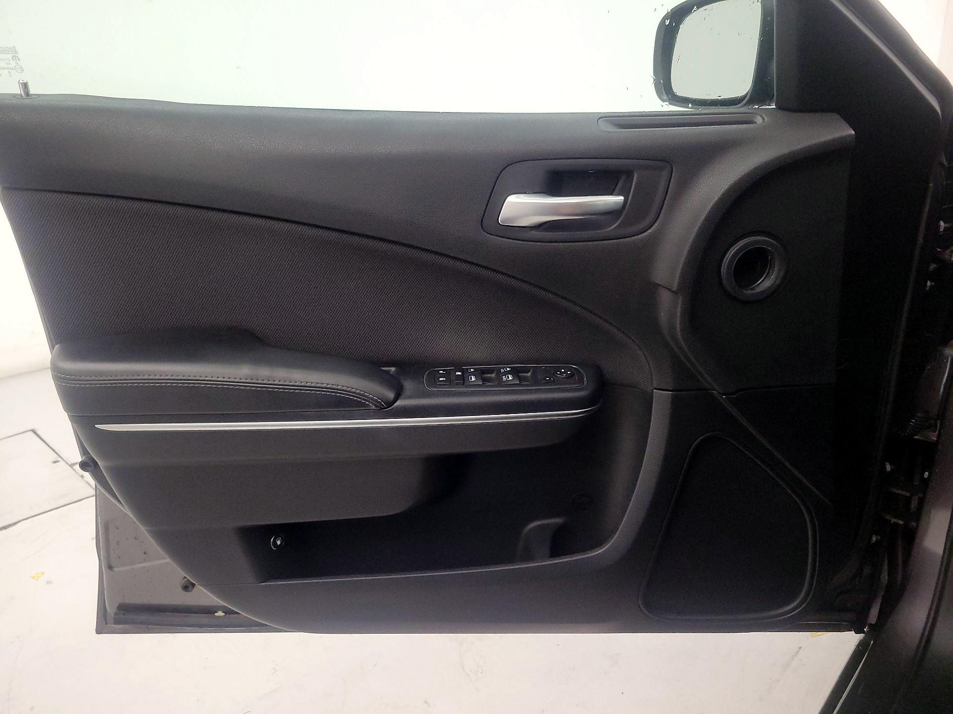 Thumbnail: 2015 Dodge Charger - 12