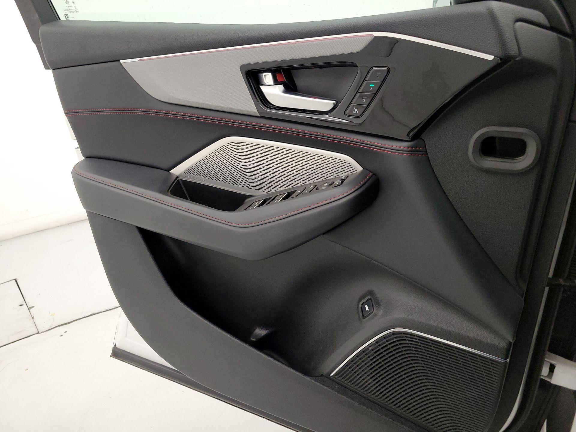 Thumbnail: 2022 Acura MDX - 12