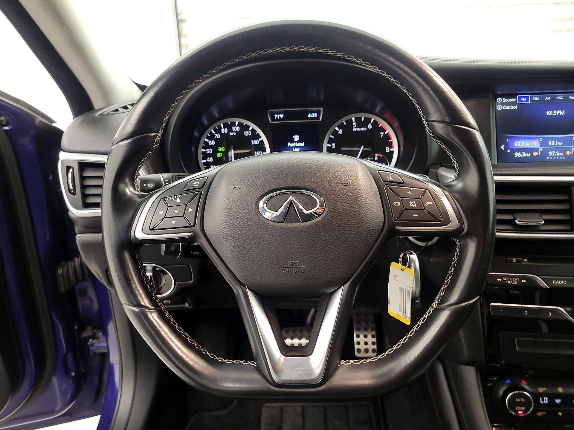 Thumbnail: 2017 INFINITI QX30 - 10