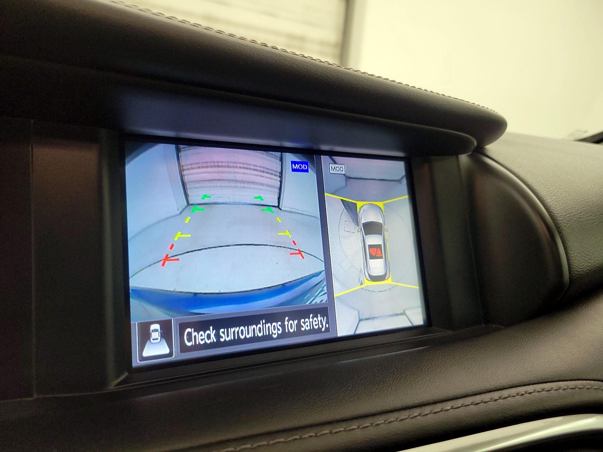 Thumbnail: 2017 INFINITI QX30 - 15