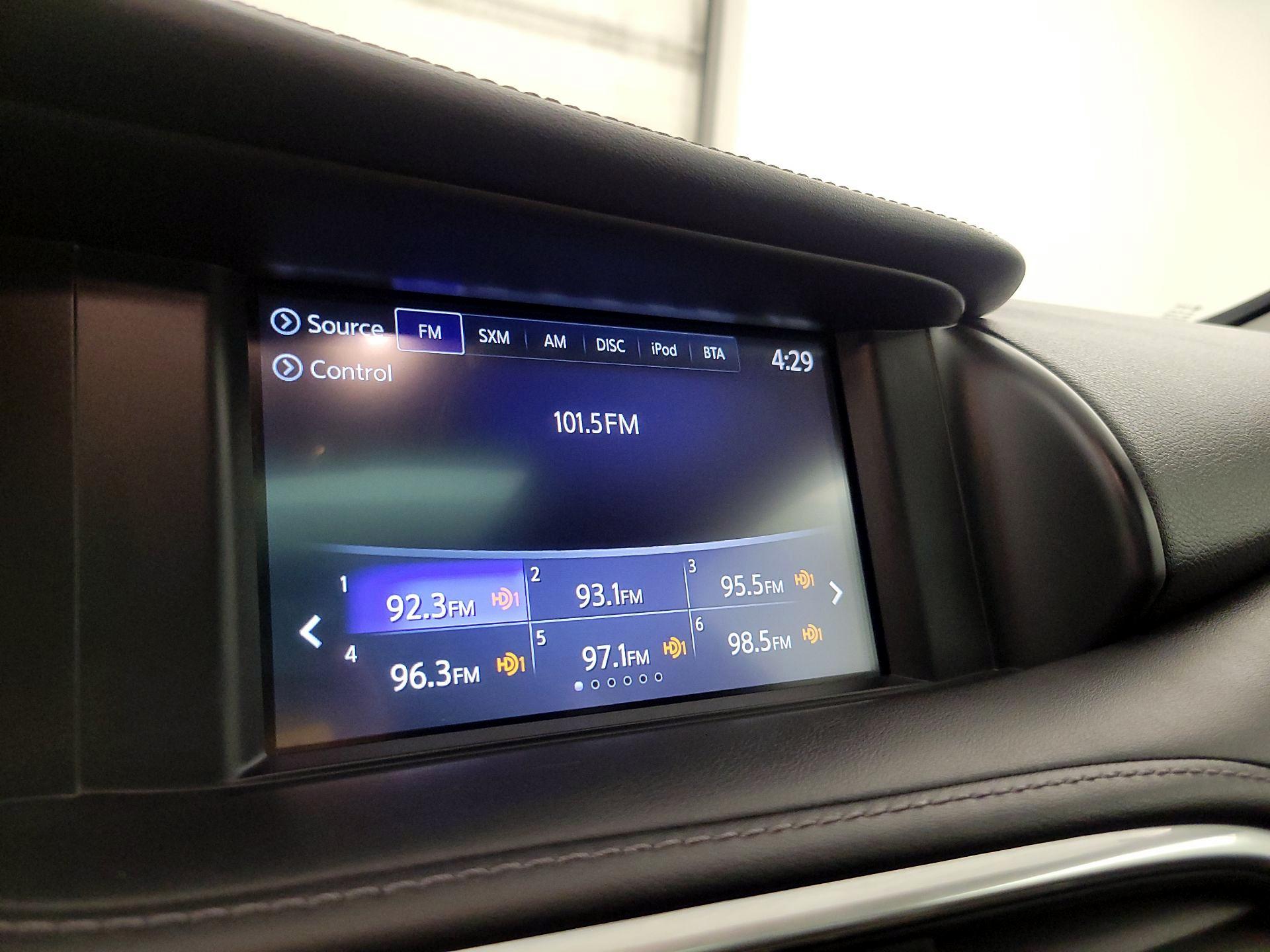 Thumbnail: 2017 INFINITI QX30 - 16