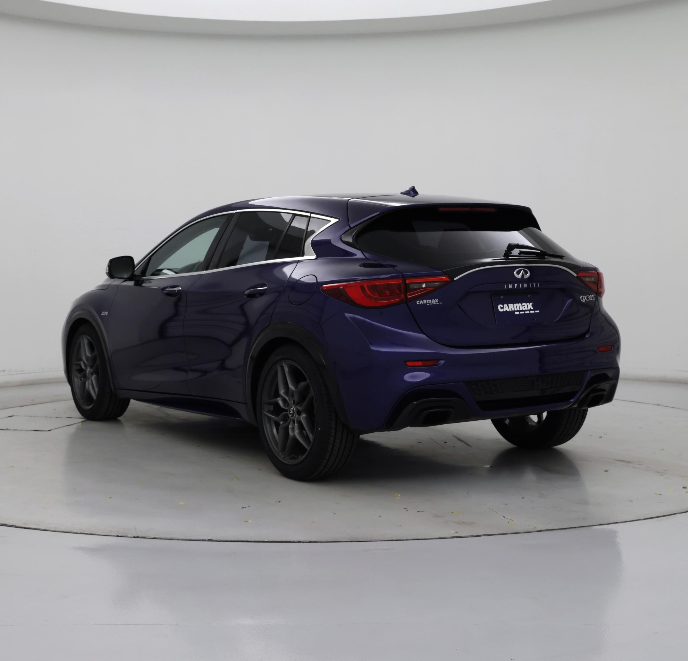Thumbnail: 2017 INFINITI QX30 - 2