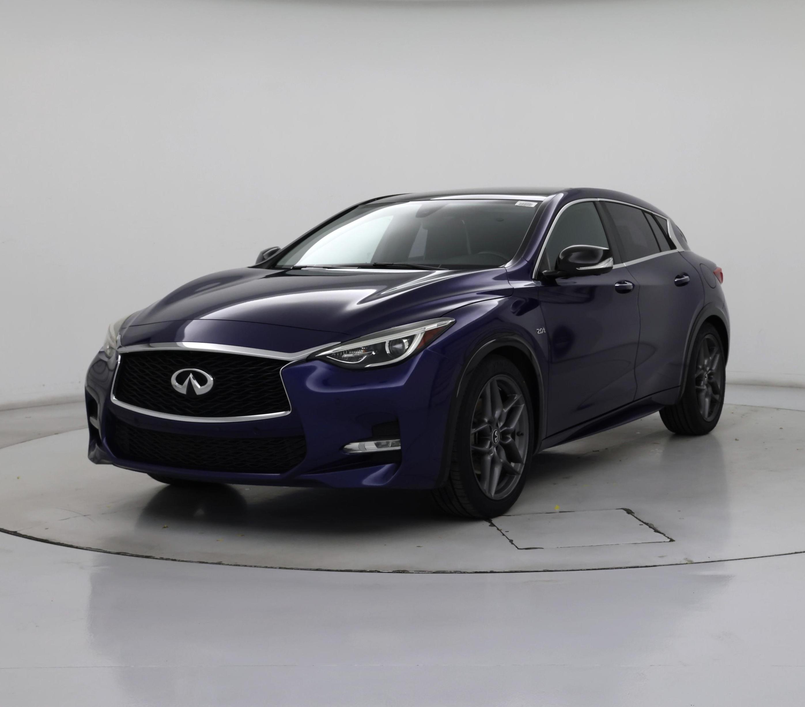 Thumbnail: 2017 INFINITI QX30 - 4