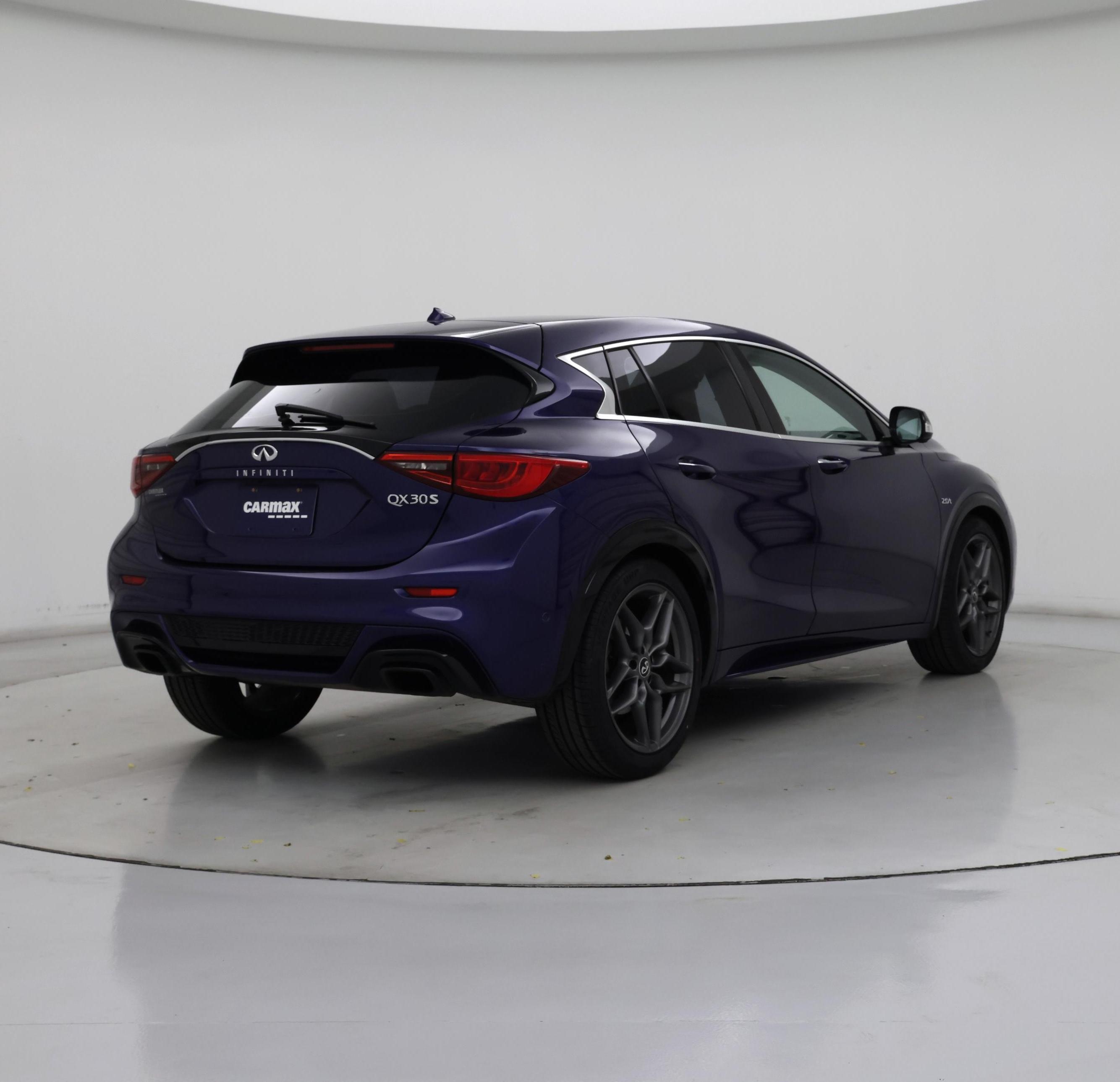 Thumbnail: 2017 INFINITI QX30 - 8