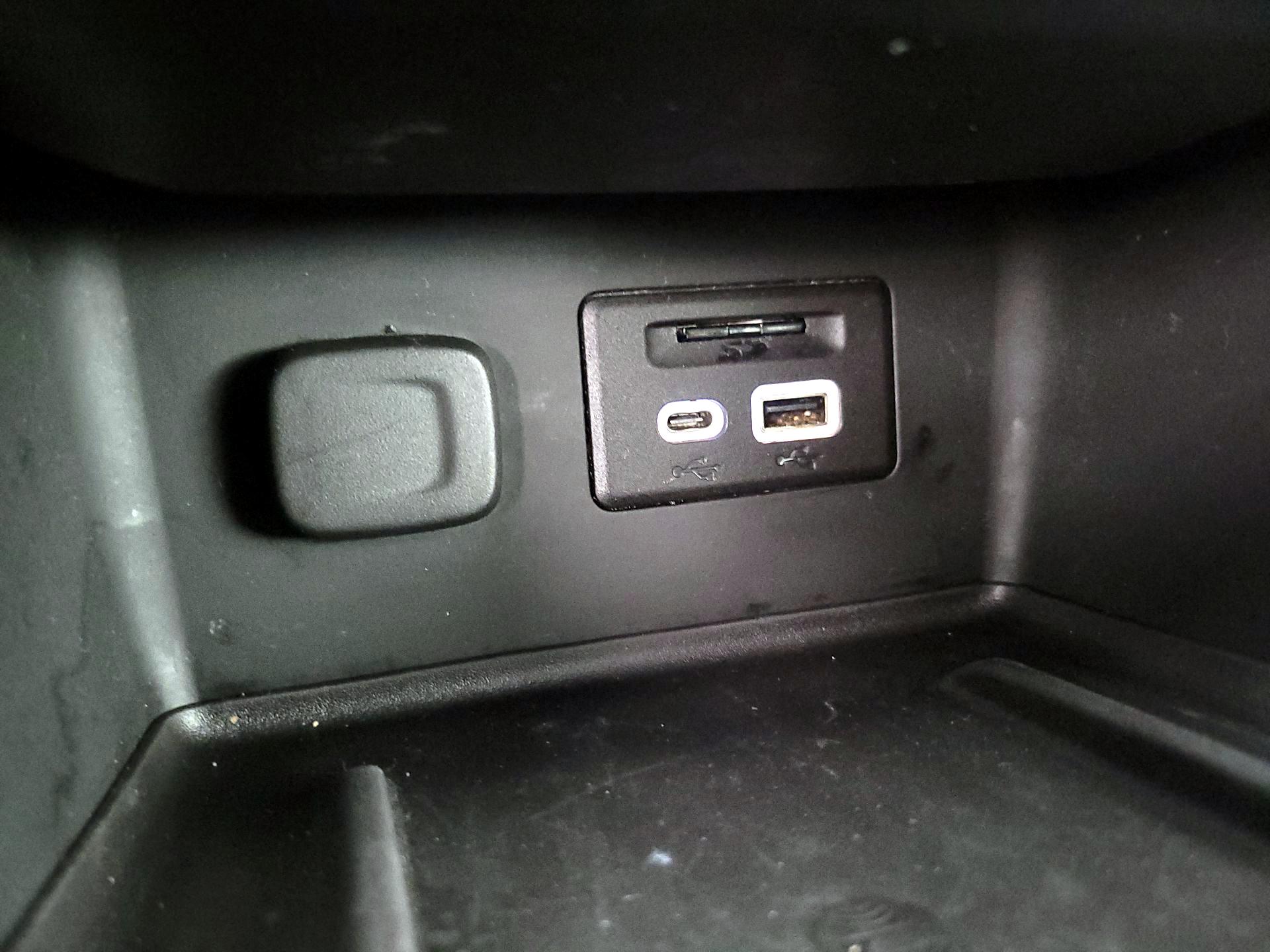 Thumbnail: 2022 GMC Acadia - 19