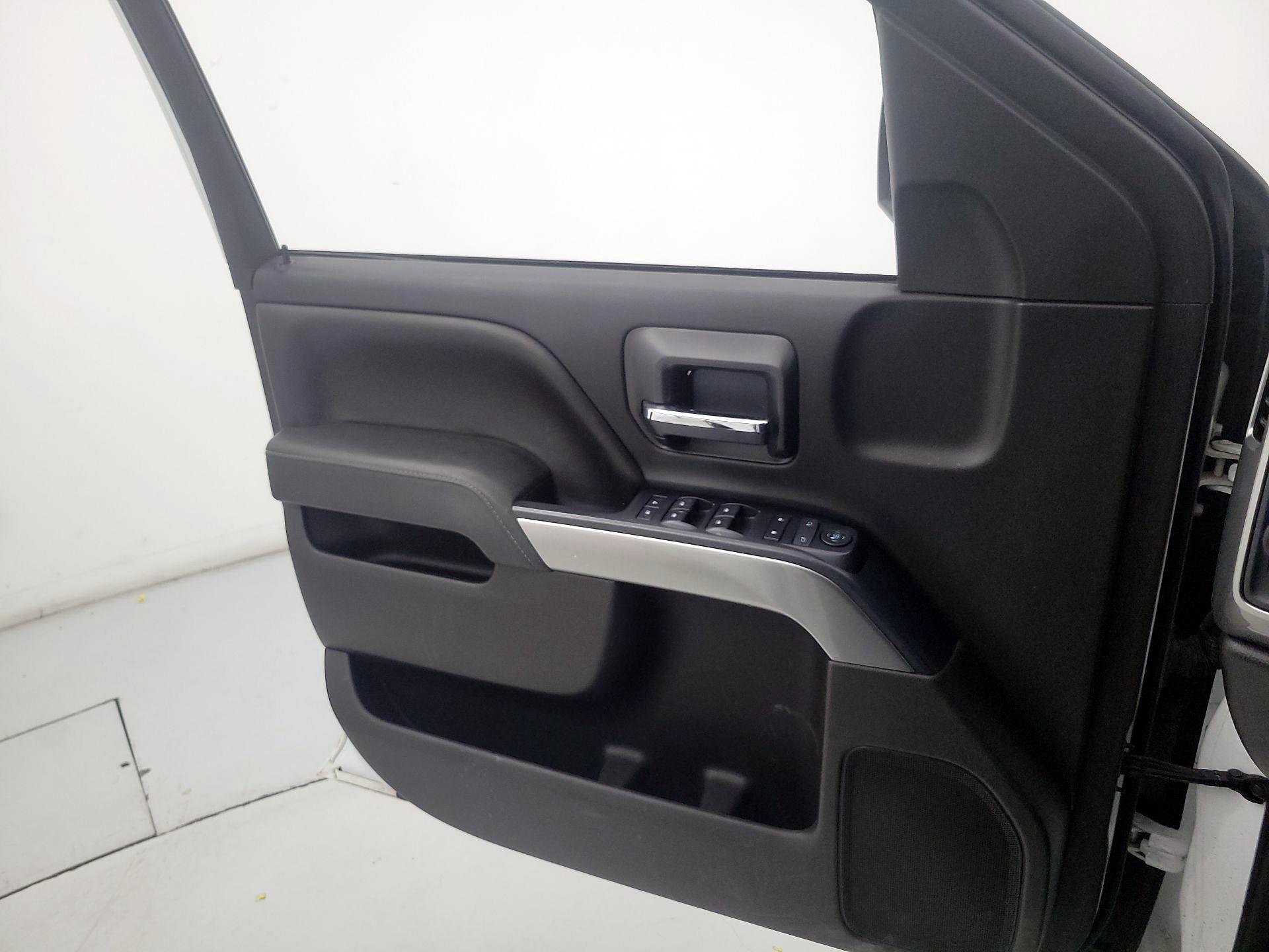 Thumbnail: 2017 Chevrolet Silverado 1500 - 12