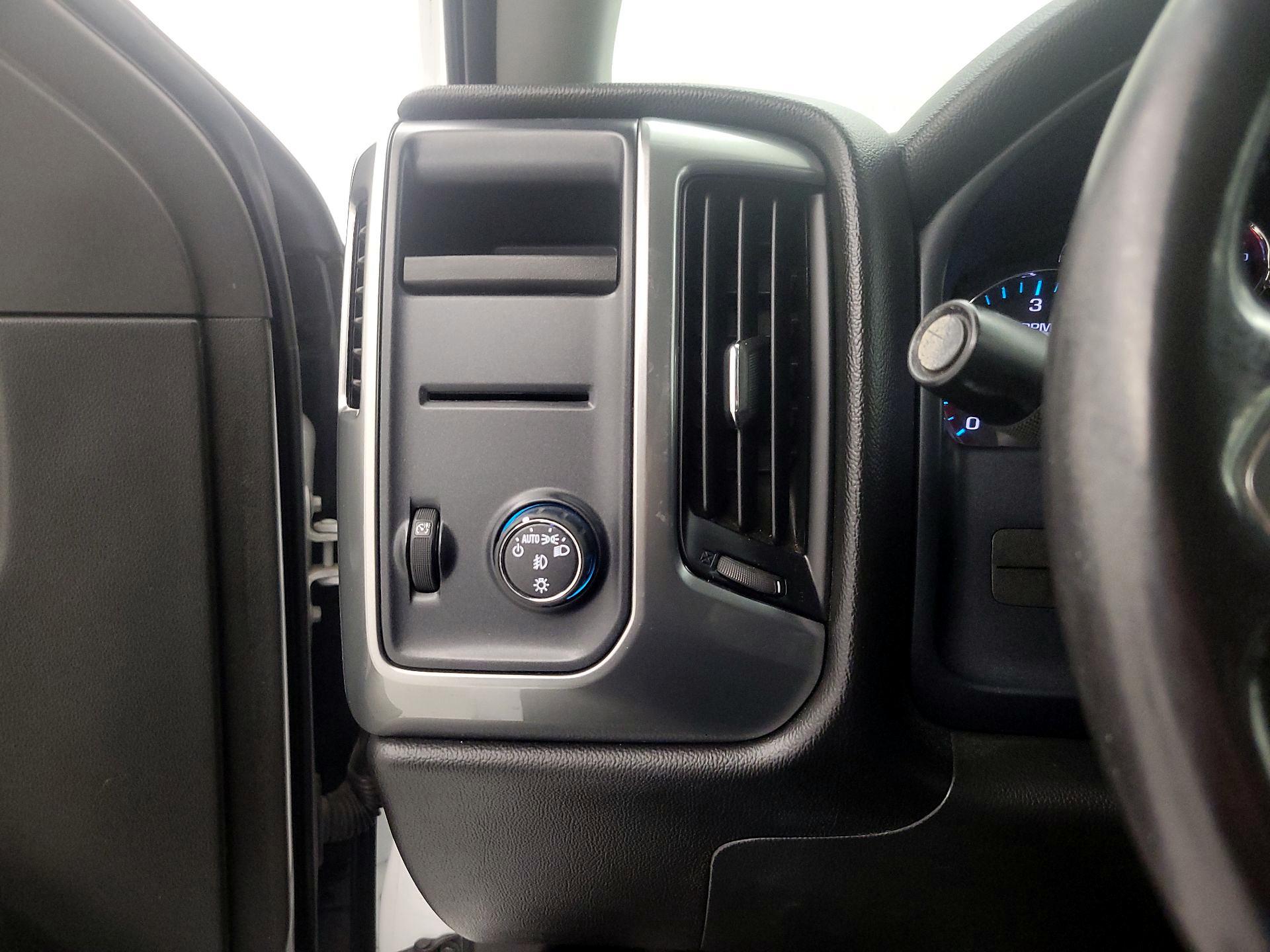 Thumbnail: 2017 Chevrolet Silverado 1500 - 13