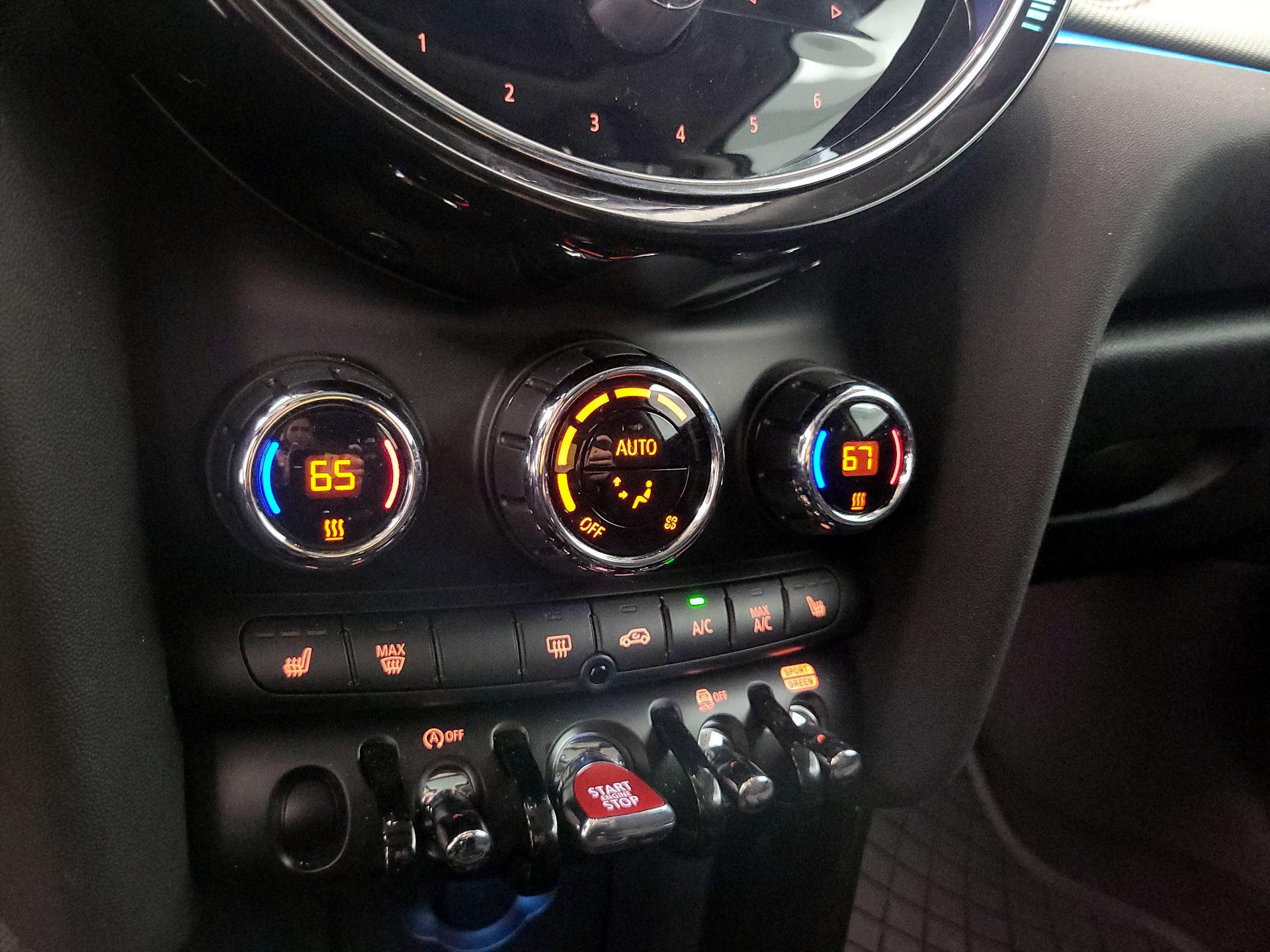 Thumbnail: 2023 MINI Cooper Hardtop - 17