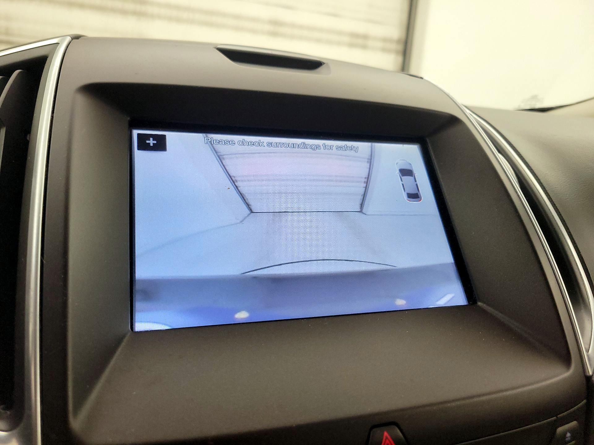 Thumbnail: 2016 Ford Edge - 15