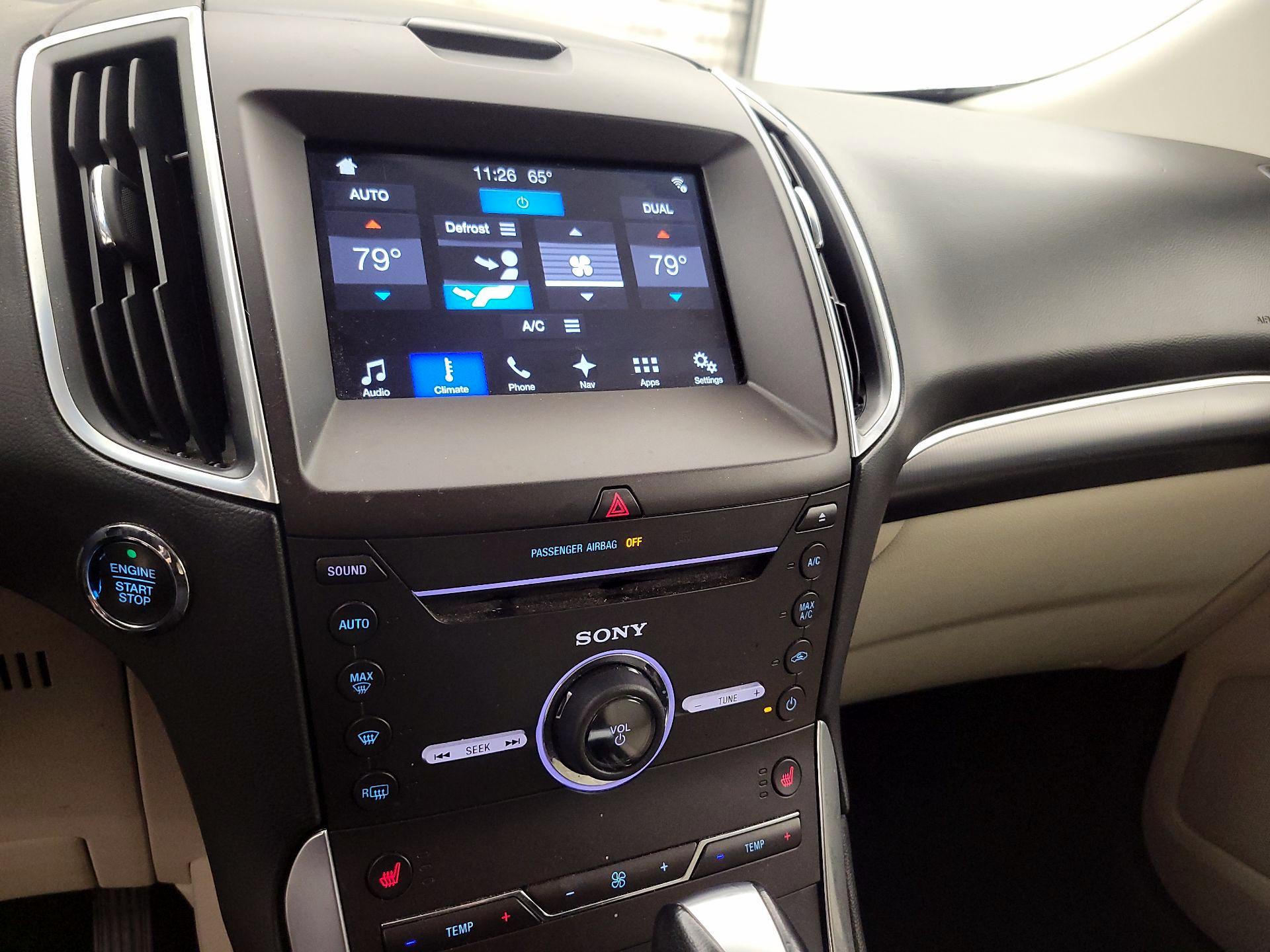 Thumbnail: 2016 Ford Edge - 17