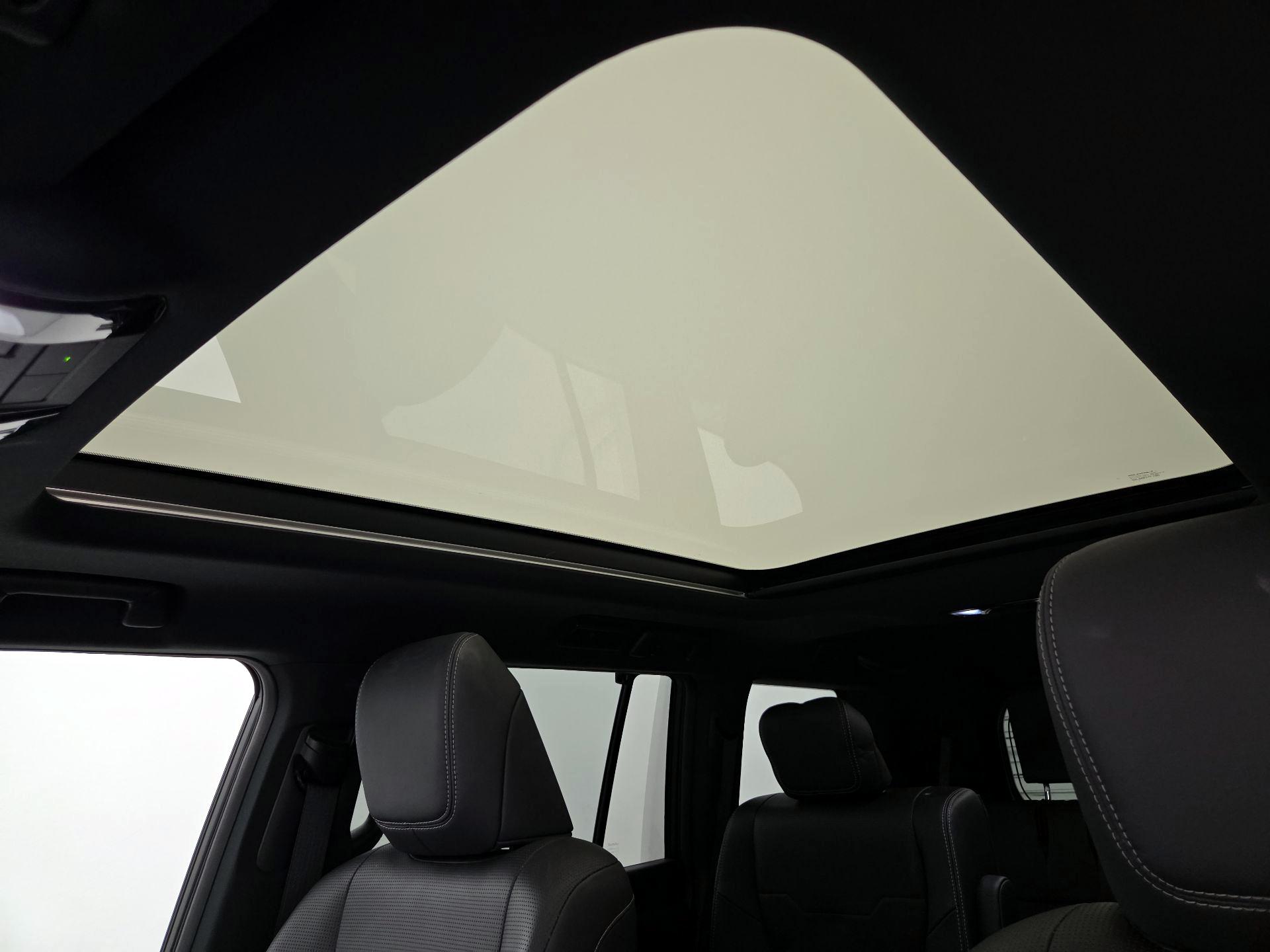 Thumbnail: 2024 Lexus GX - 19