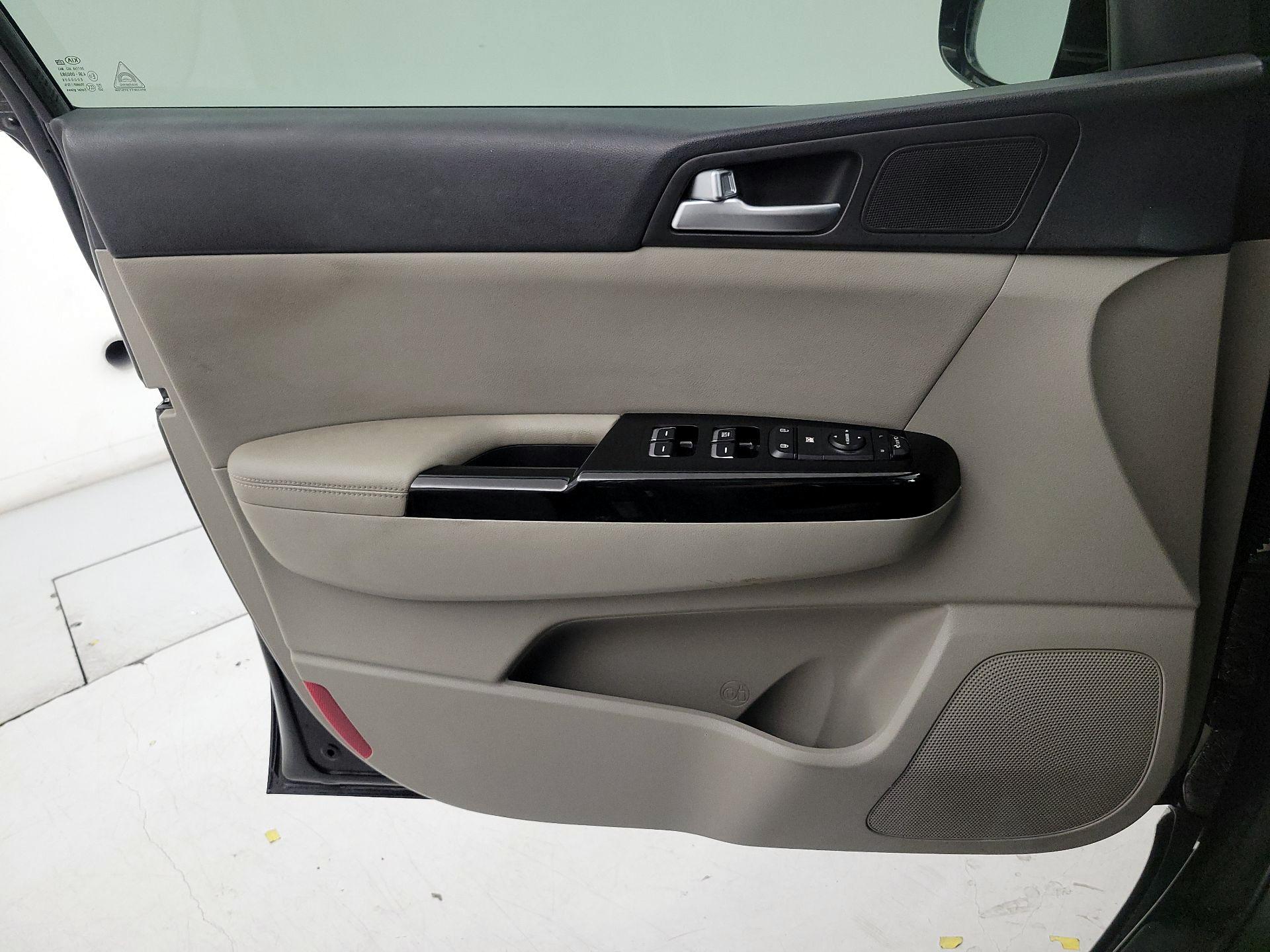 Thumbnail: 2020 Kia Sportage - 12