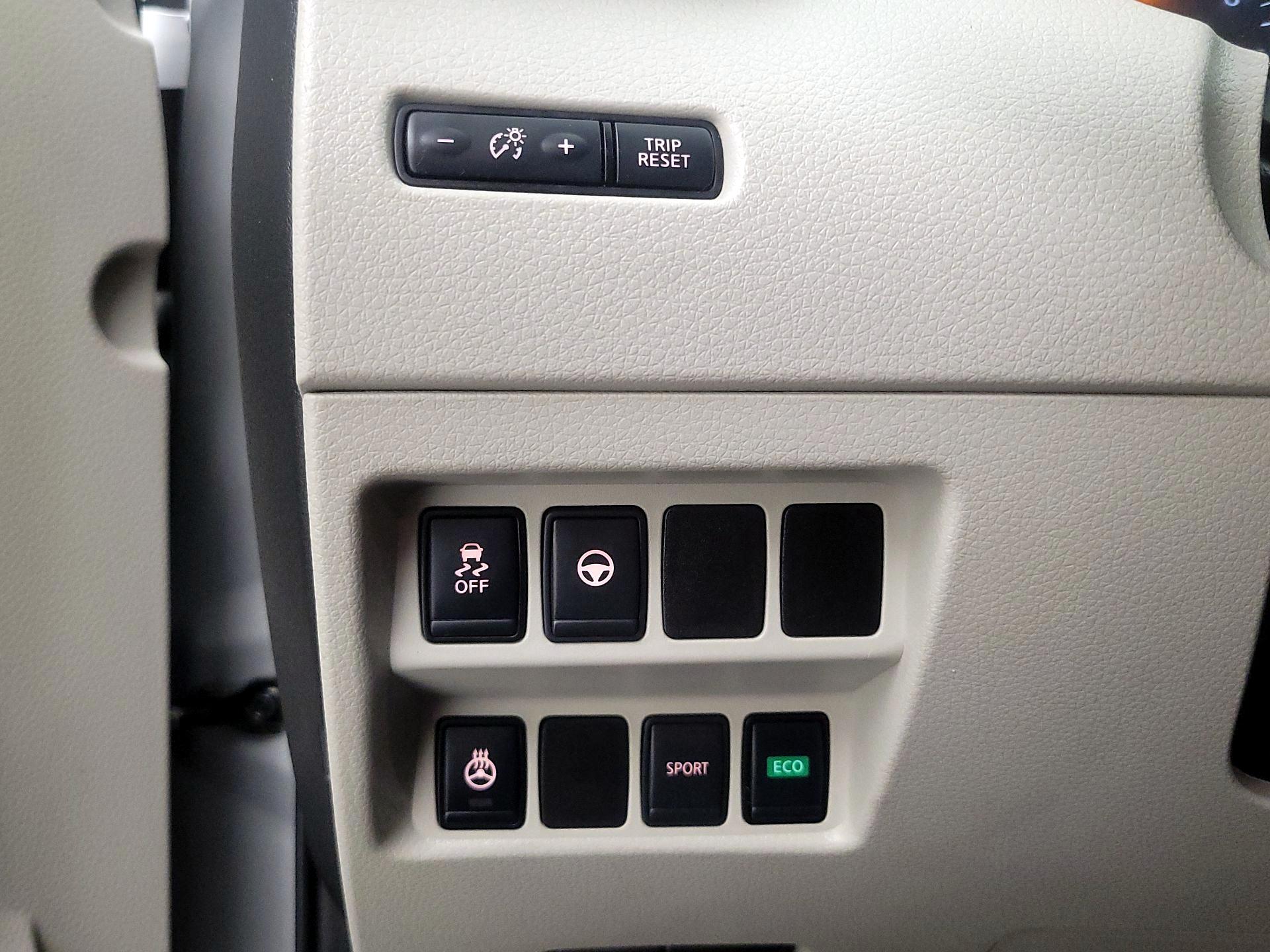 Thumbnail: 2020 Nissan Rogue Sport - 13