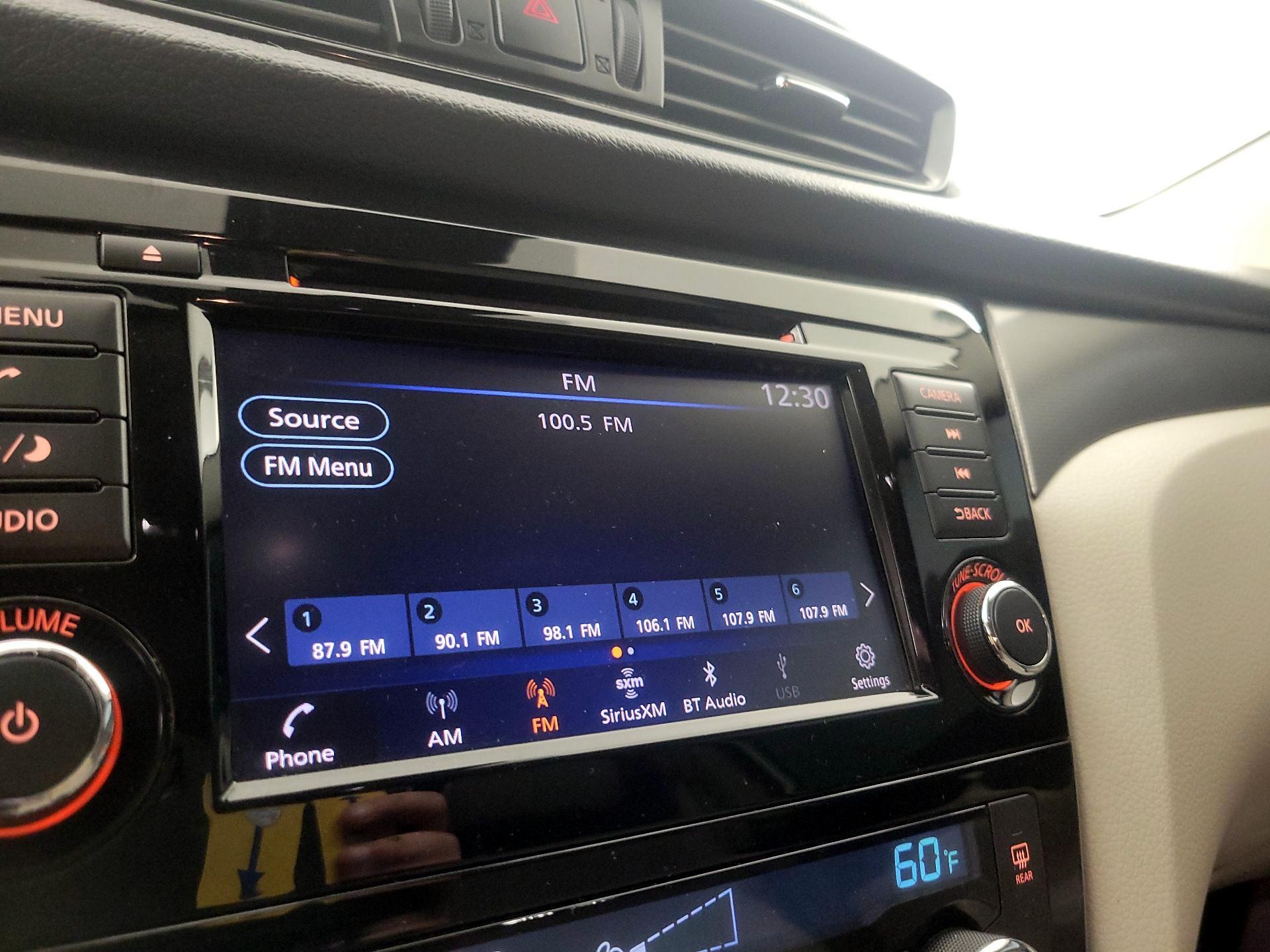 Thumbnail: 2020 Nissan Rogue Sport - 15