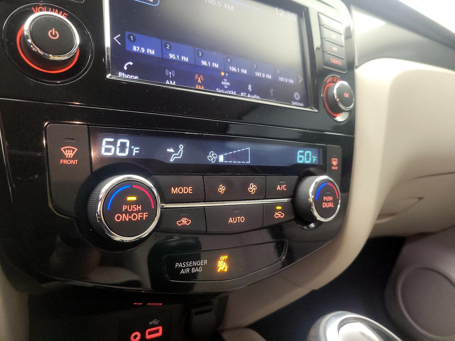 Thumbnail: 2020 Nissan Rogue Sport - 16