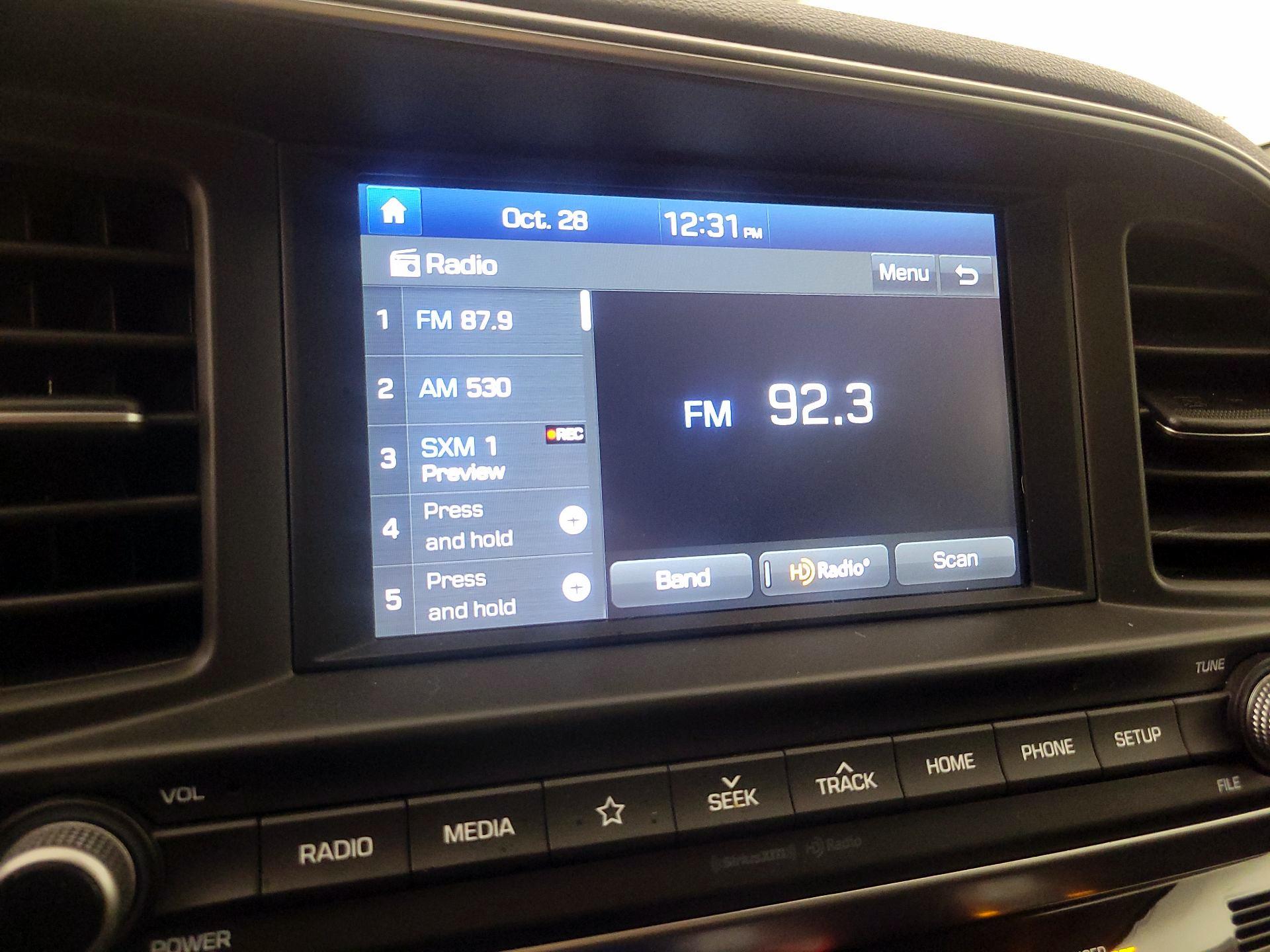 Thumbnail: 2020 Hyundai Elantra - 15