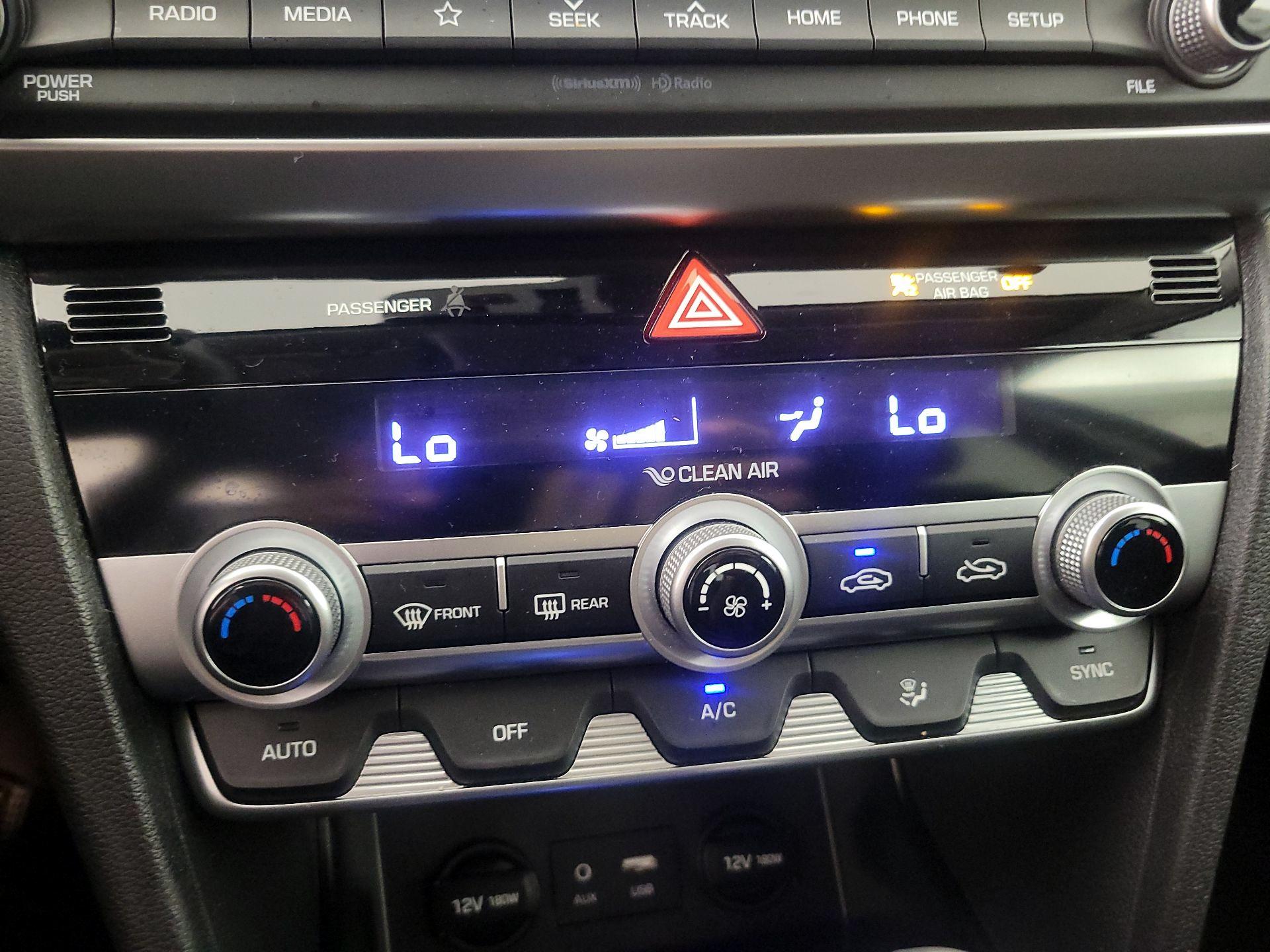 Thumbnail: 2020 Hyundai Elantra - 16