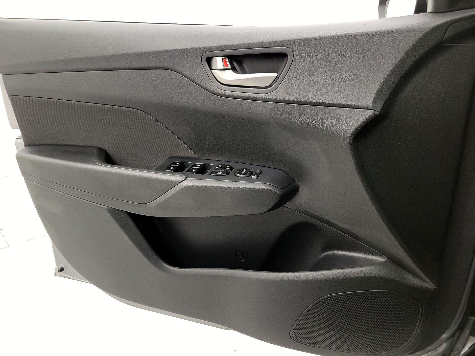 Thumbnail: 2022 Hyundai Accent - 12