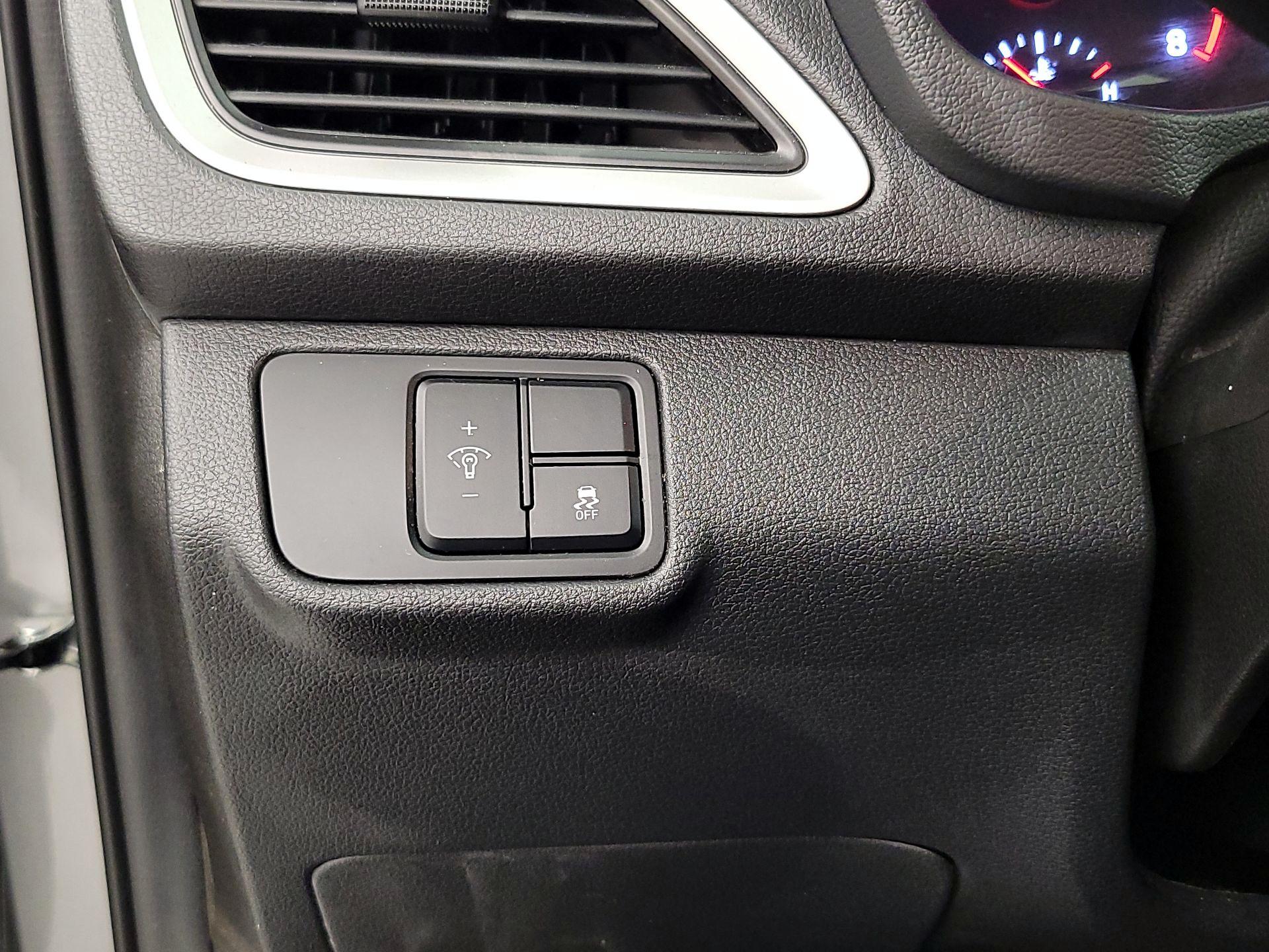 Thumbnail: 2022 Hyundai Accent - 13