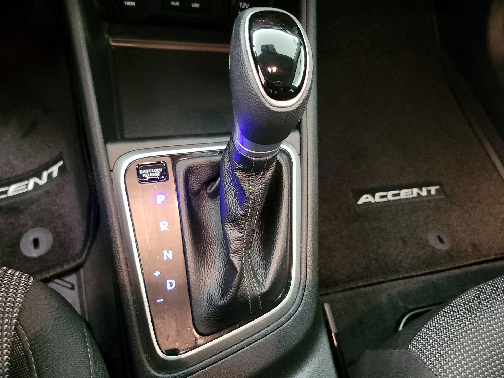 Thumbnail: 2022 Hyundai Accent - 17