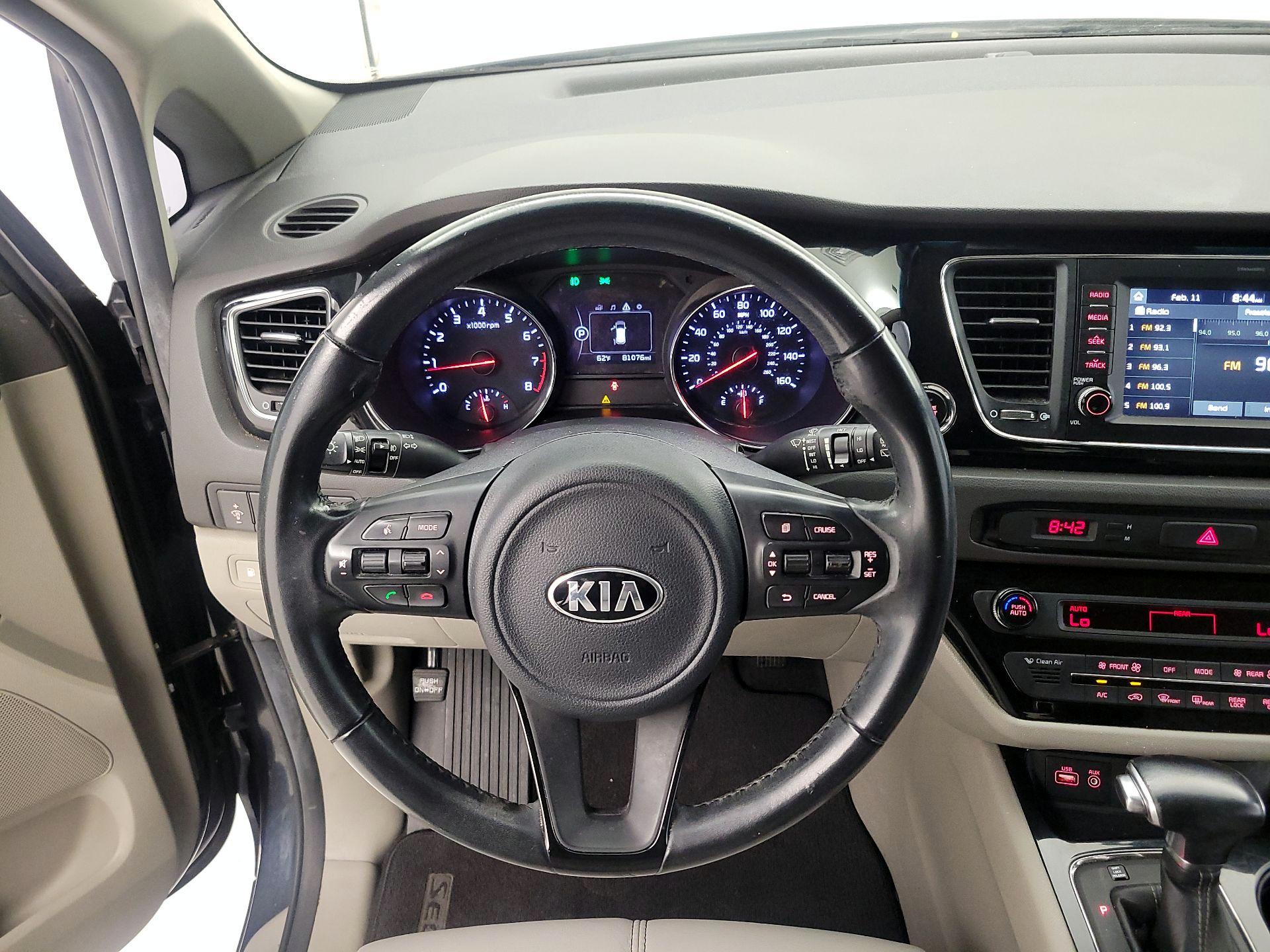 Thumbnail: 2017 Kia Sedona - 10