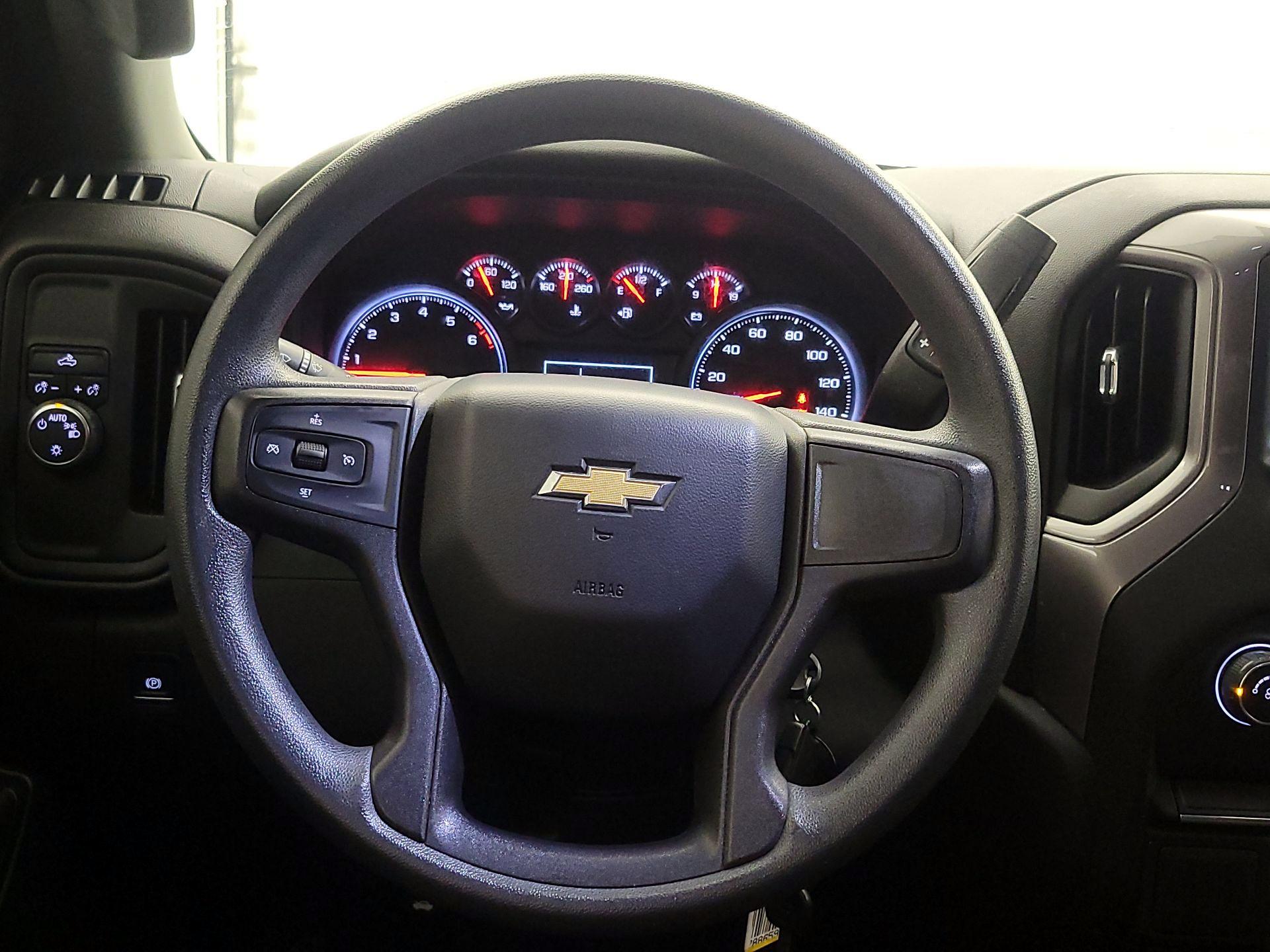 Thumbnail: 2019 Chevrolet Silverado 1500 - 10