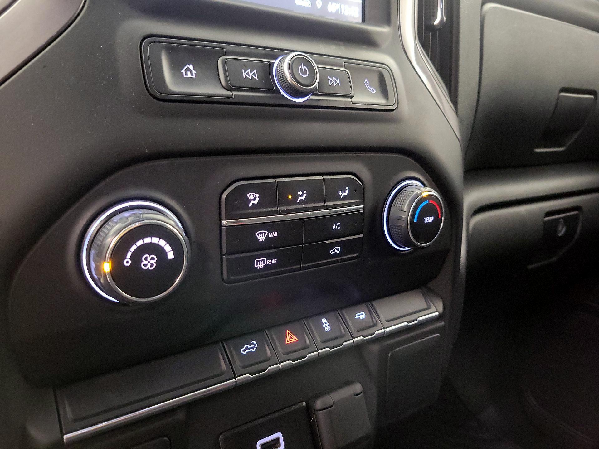 Thumbnail: 2019 Chevrolet Silverado 1500 - 16