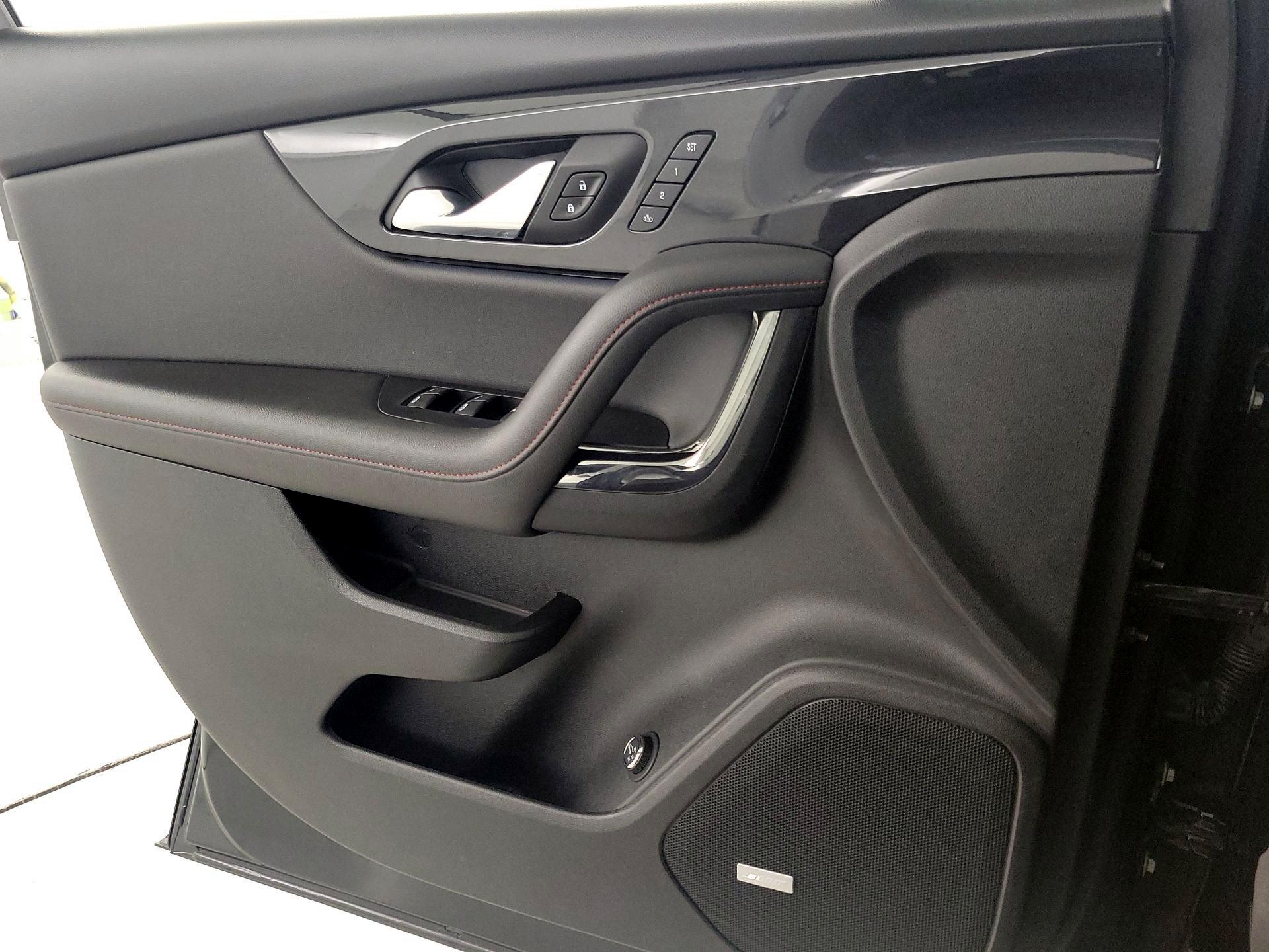 Thumbnail: 2020 Chevrolet Blazer - 12