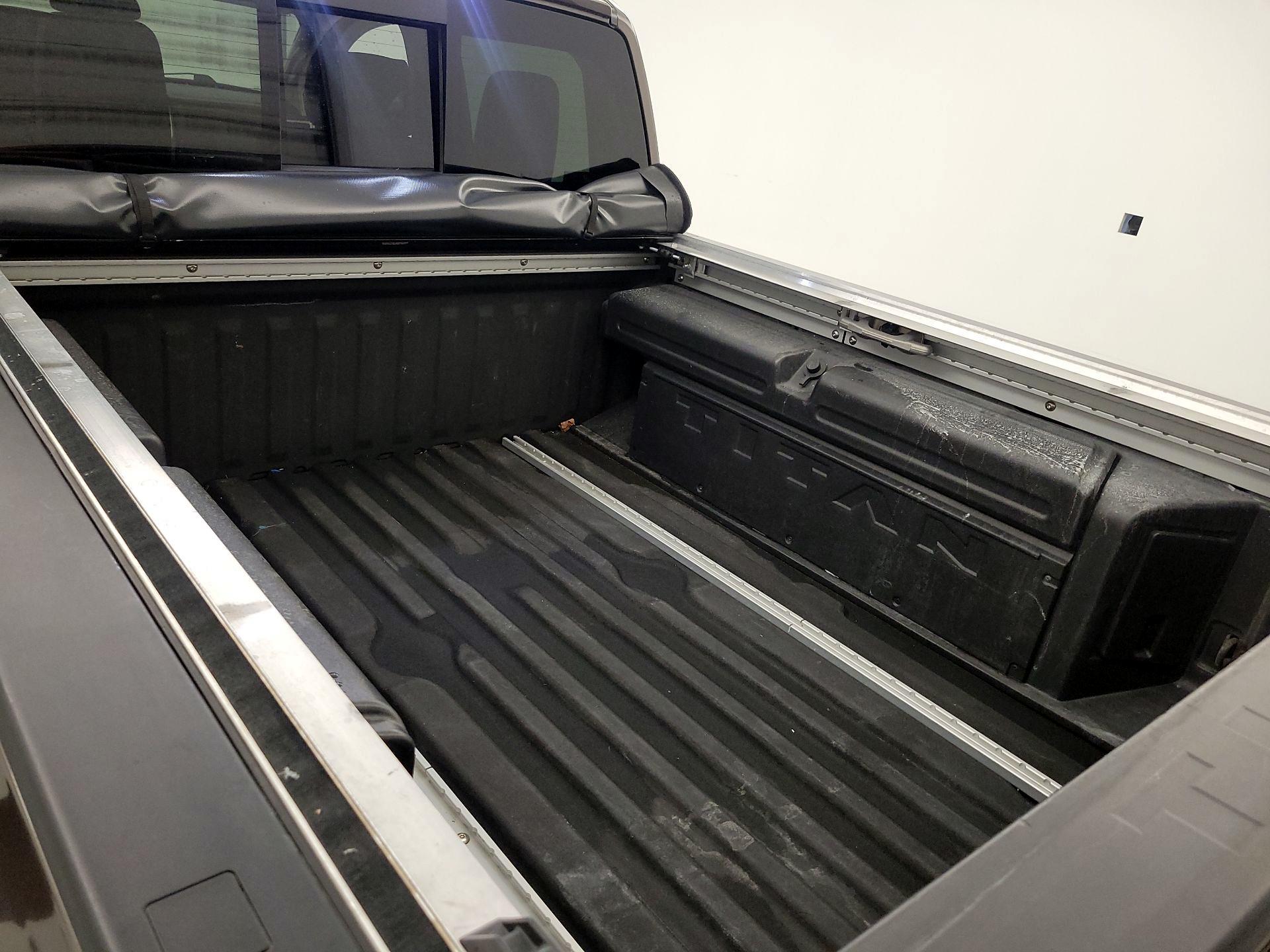 Thumbnail: 2019 Nissan Titan - 20