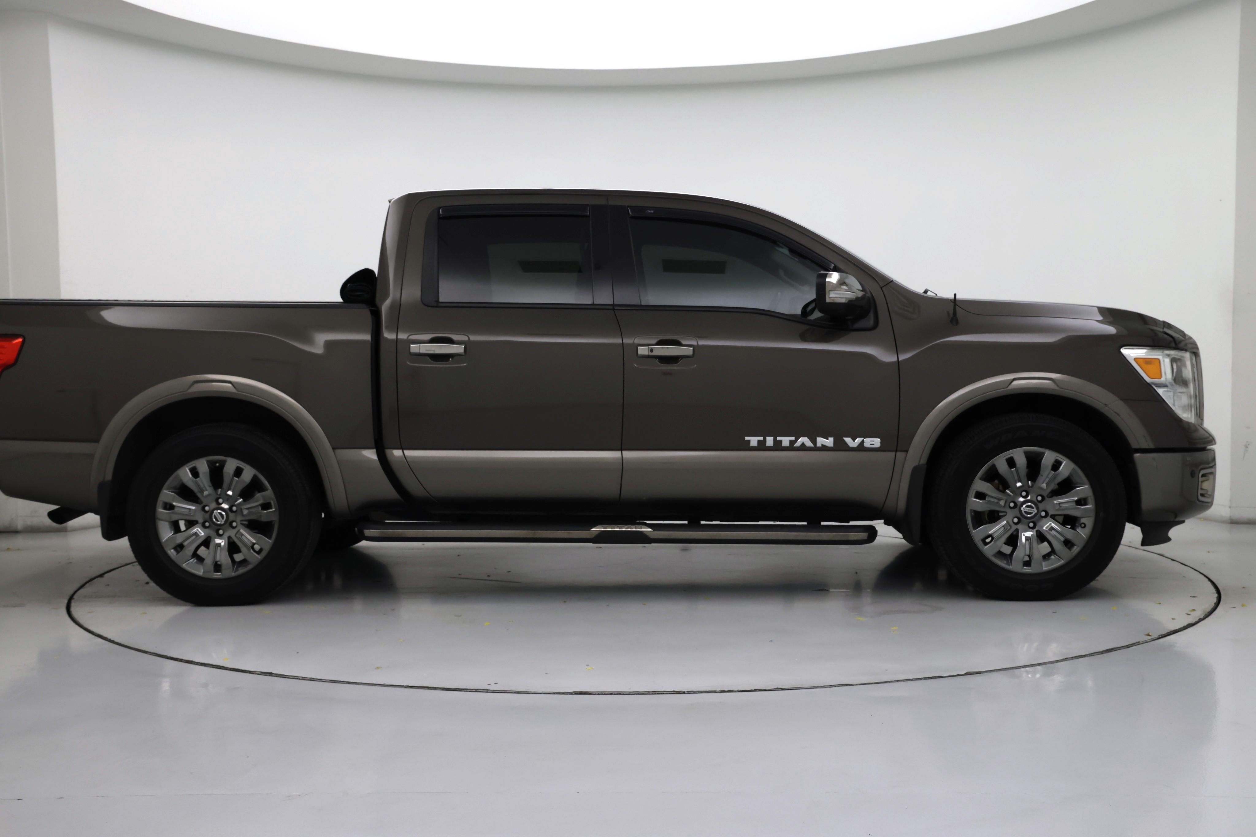 Thumbnail: 2019 Nissan Titan - 7
