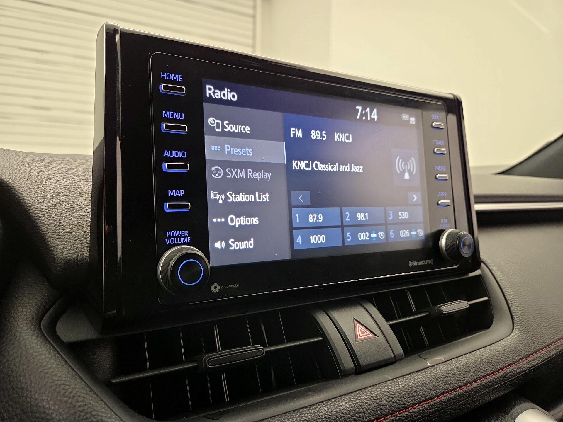 Thumbnail: 2021 Toyota RAV4 - 15