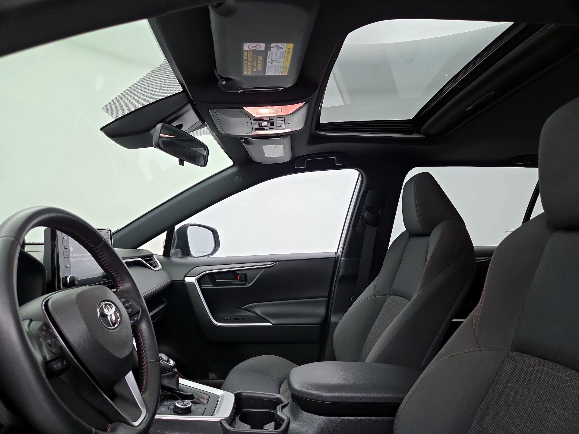 Thumbnail: 2021 Toyota RAV4 - 19