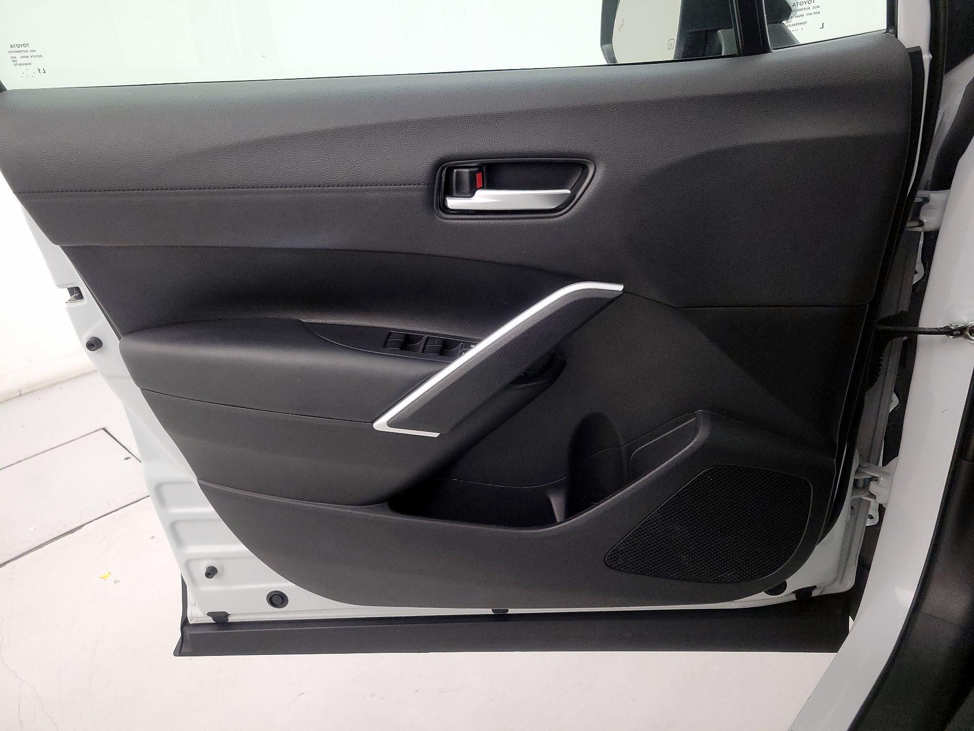 Thumbnail: 2022 Toyota Corolla Cross - 12